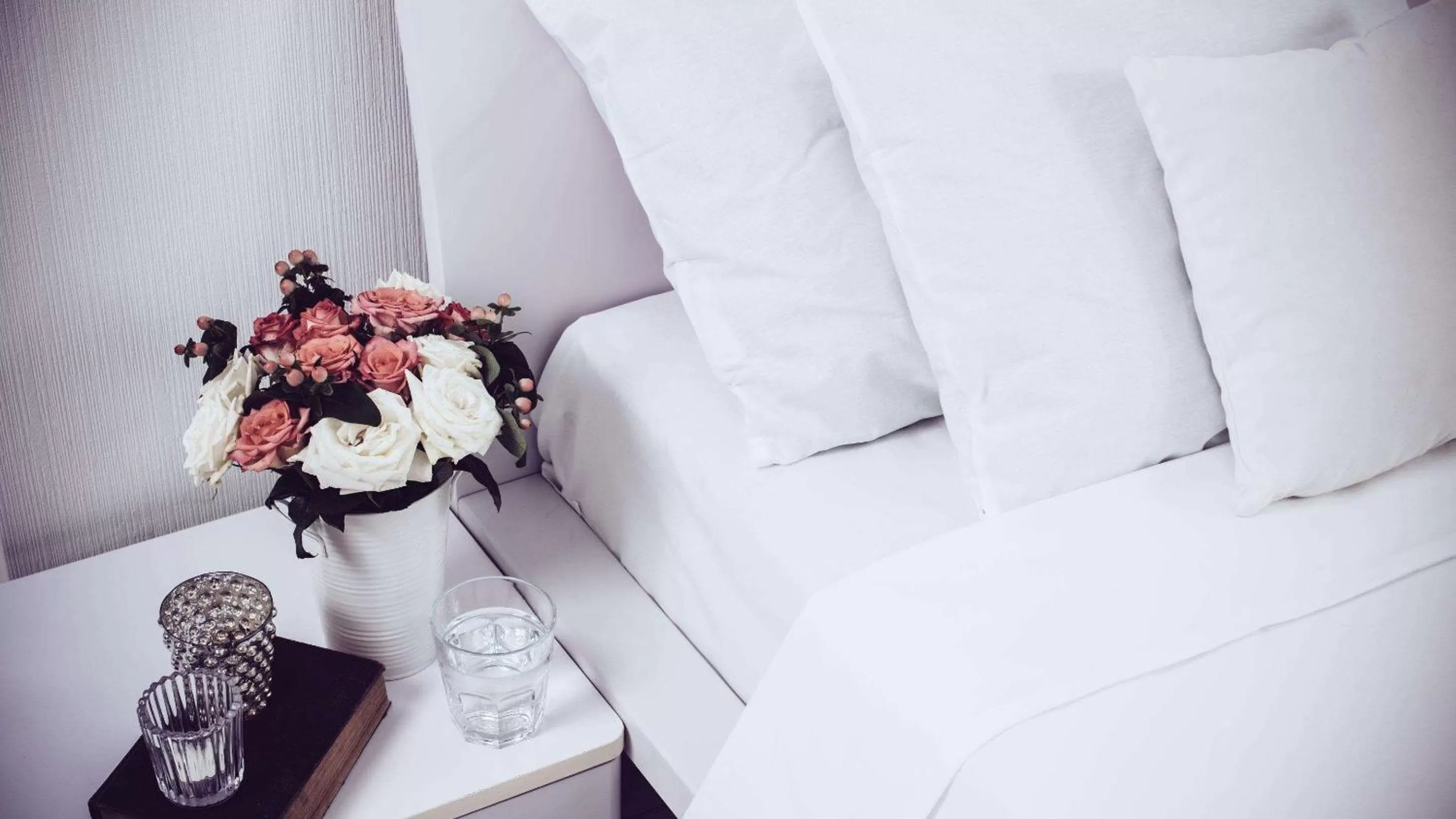 Photo of the whole room, Bed in Sun Plaza Motel