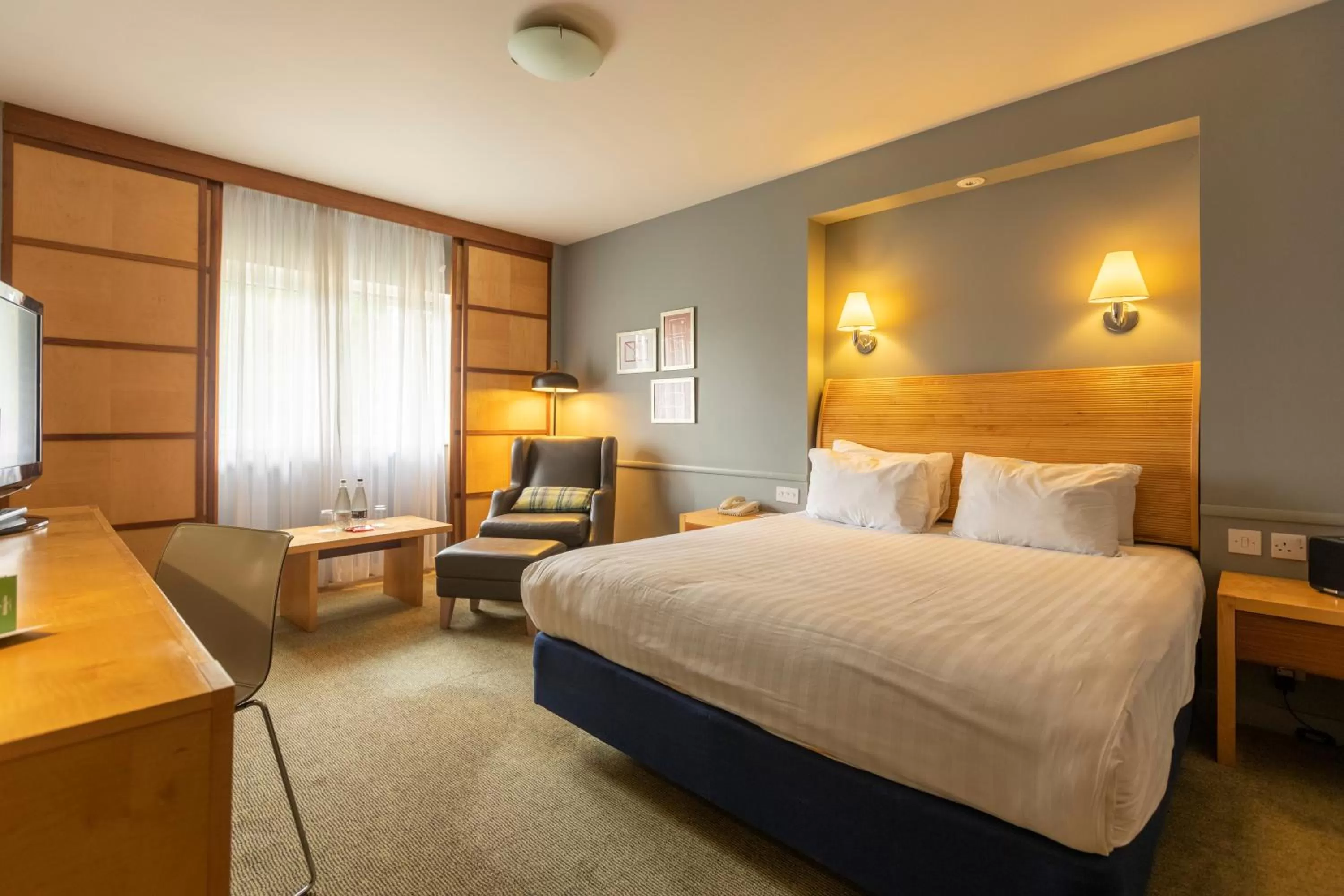 Bedroom, Bed in Holiday Inn Guildford by IHG