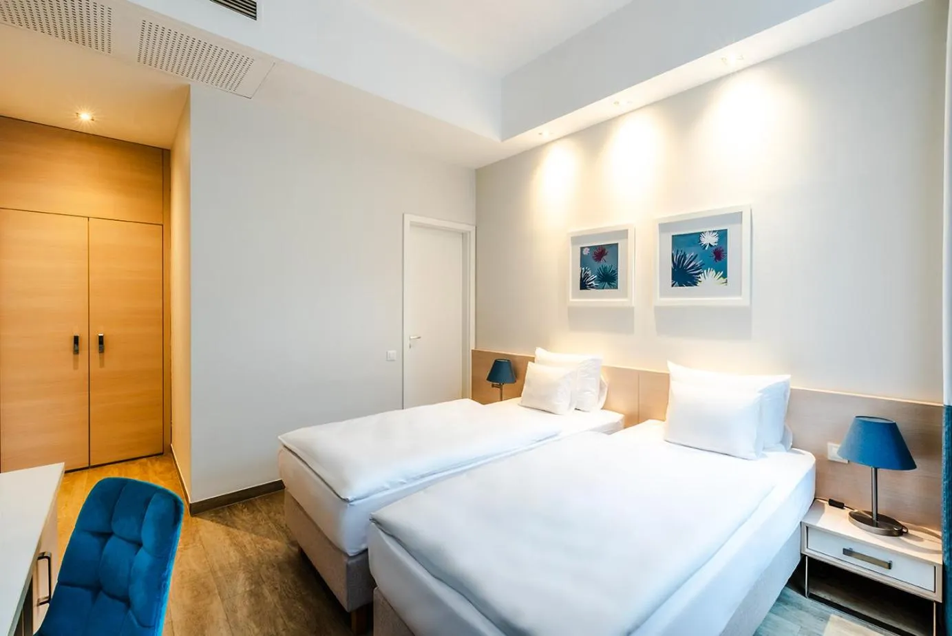 Photo of the whole room, Bed in Atrium Fashion Hotel