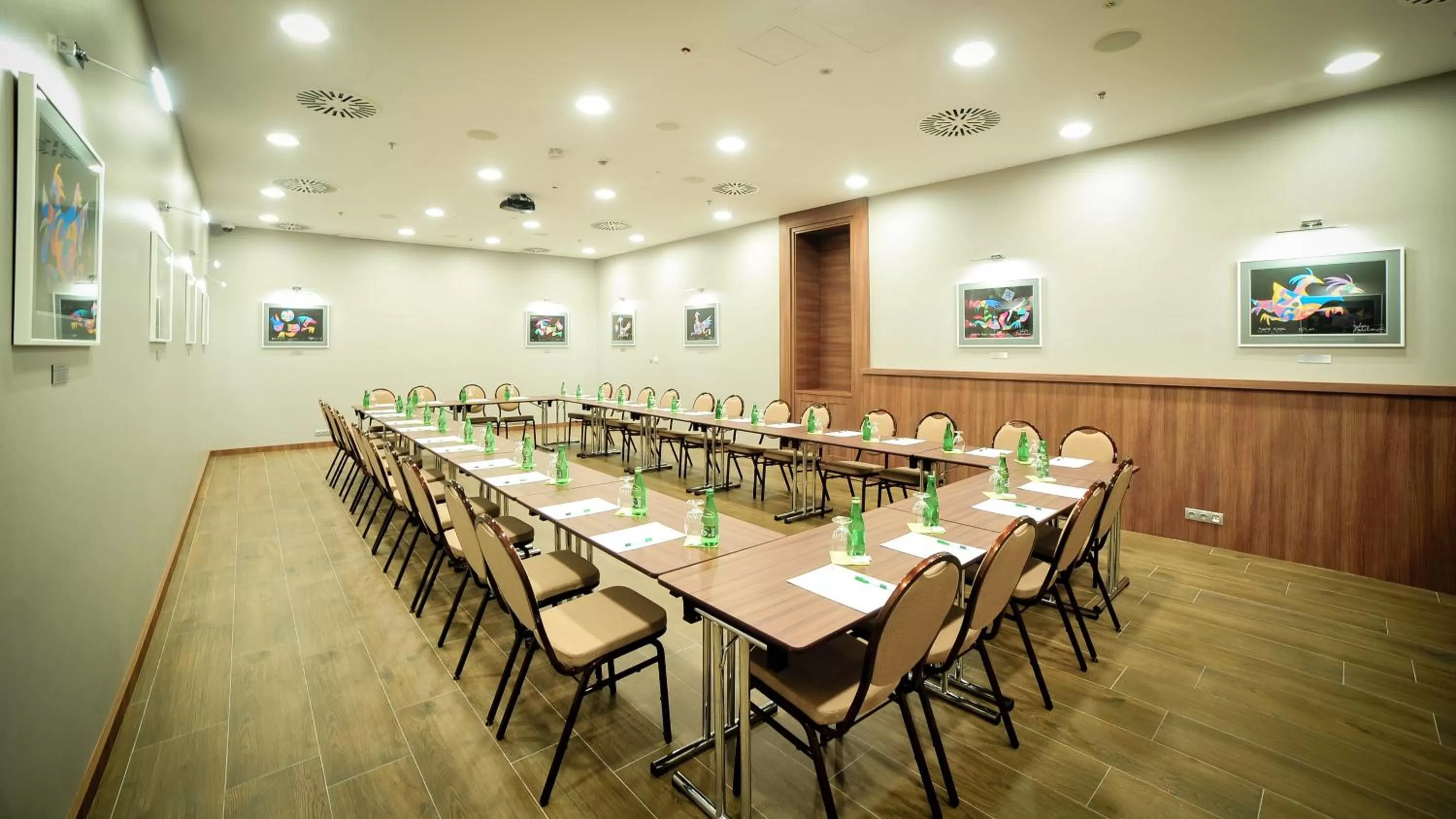 Meeting/conference room in Holiday Inn Krakow City Centre by IHG