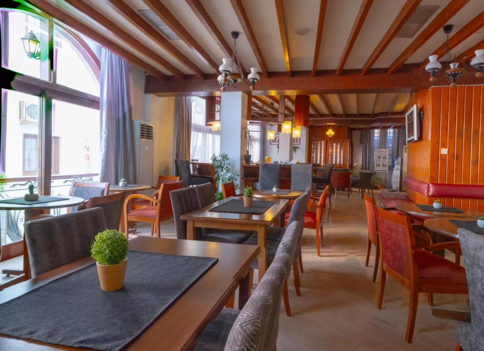 Restaurant/places to eat in Kyrenia British Harbour Hotel