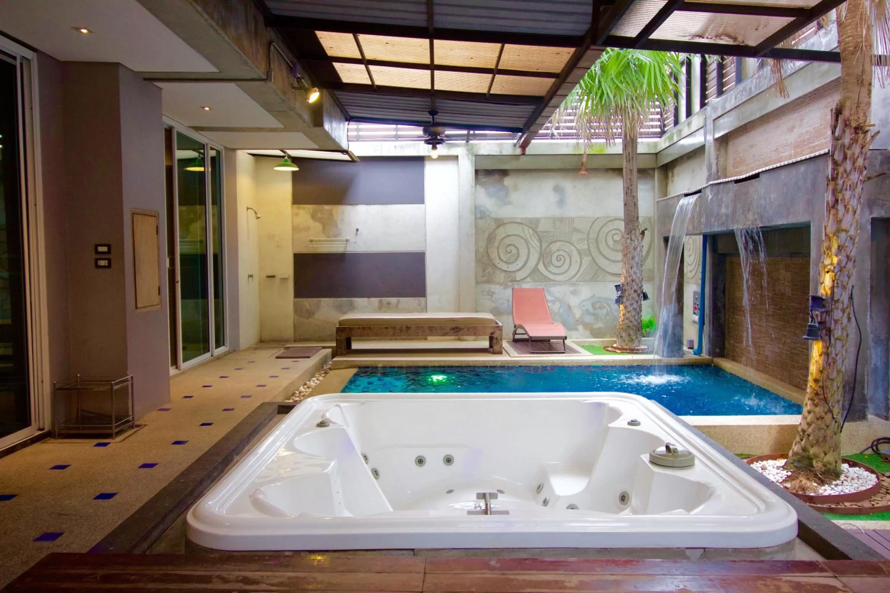 Shower in Eurna Resort Hotel