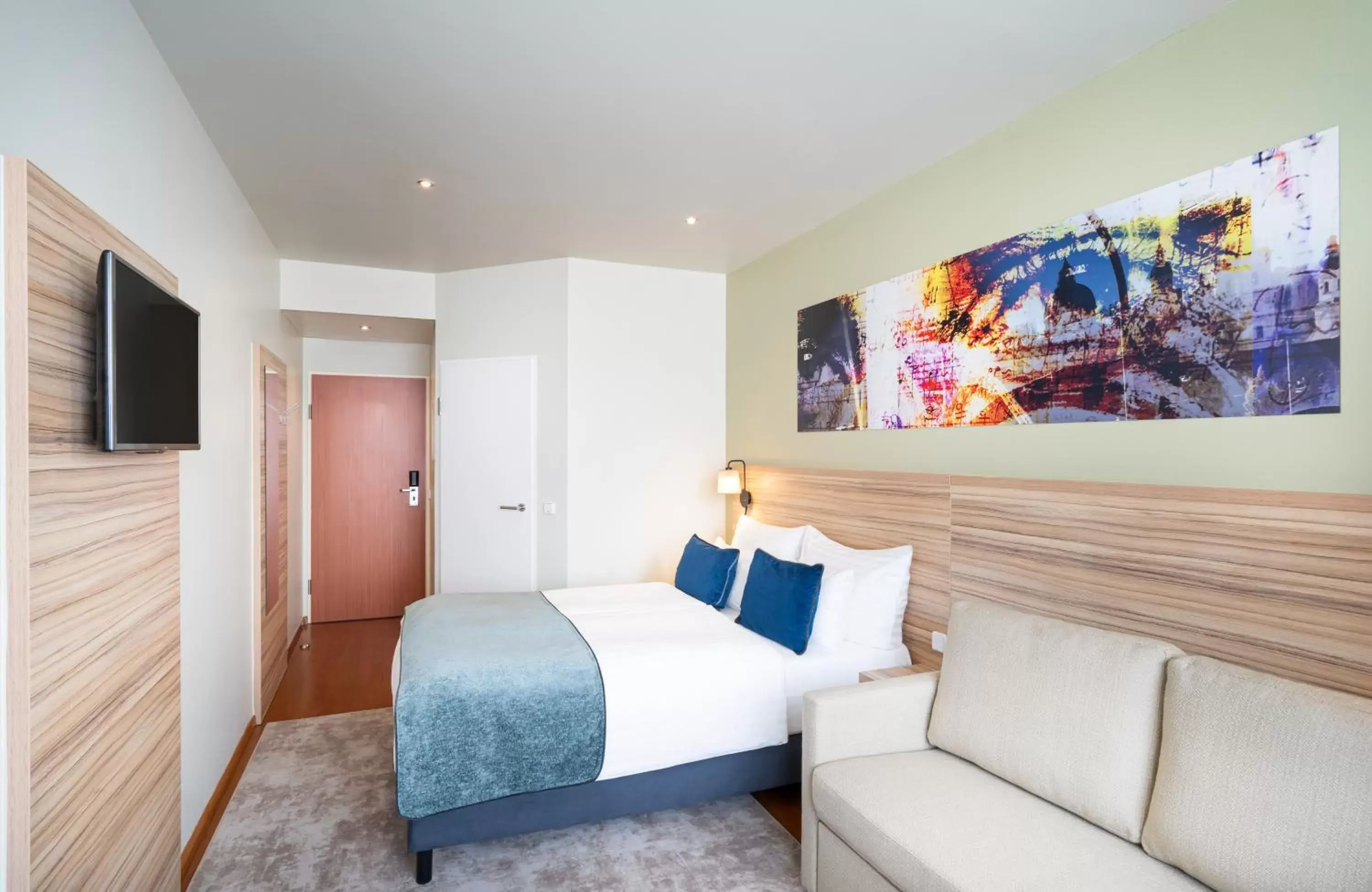 Superior Double Room in Leonardo Hotel Salzburg Airport Superior Double Room in Leonardo Hotel Salzburg Airport