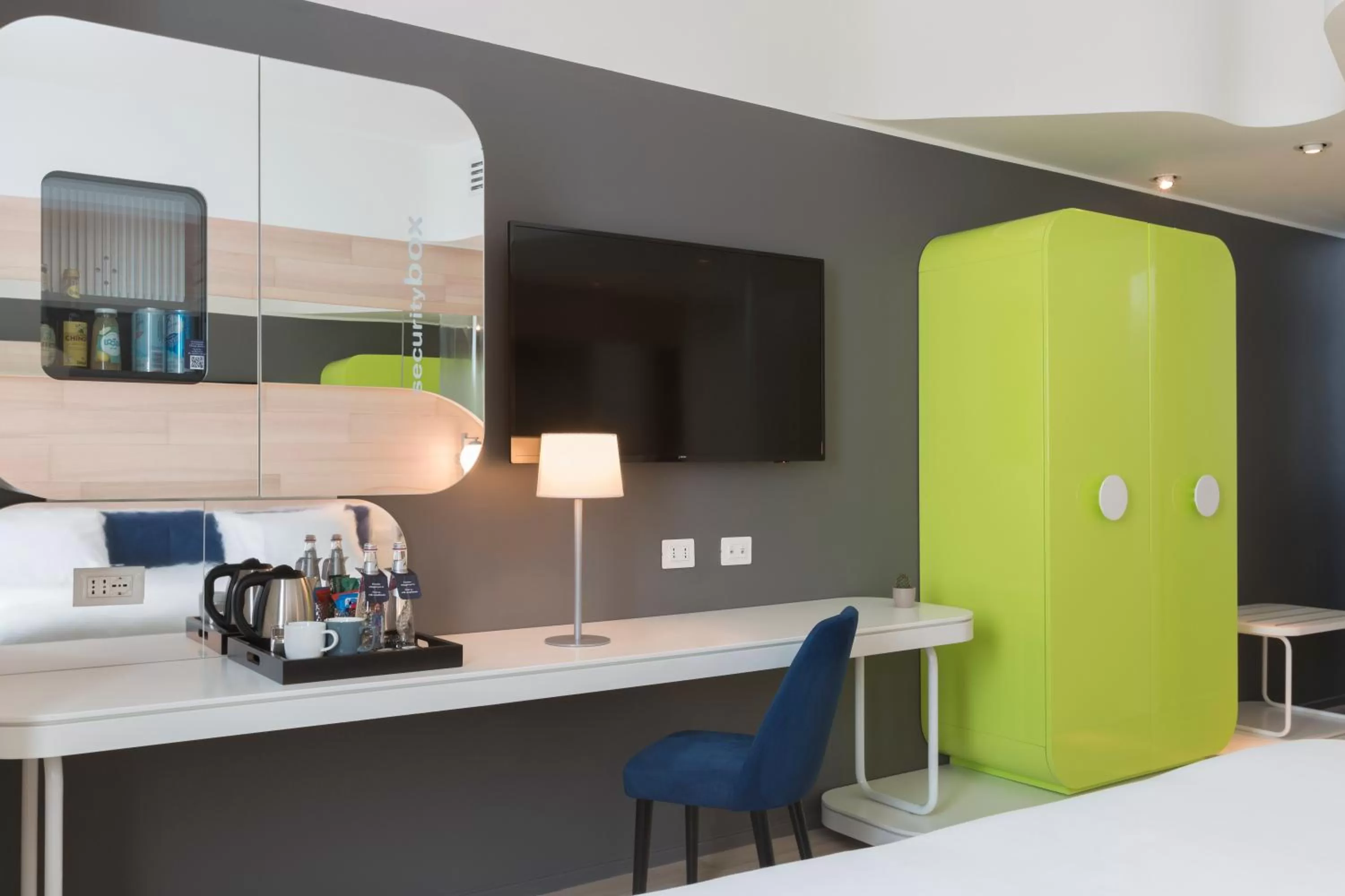 Bedroom, Bed in voco Milan-Fiere by IHG