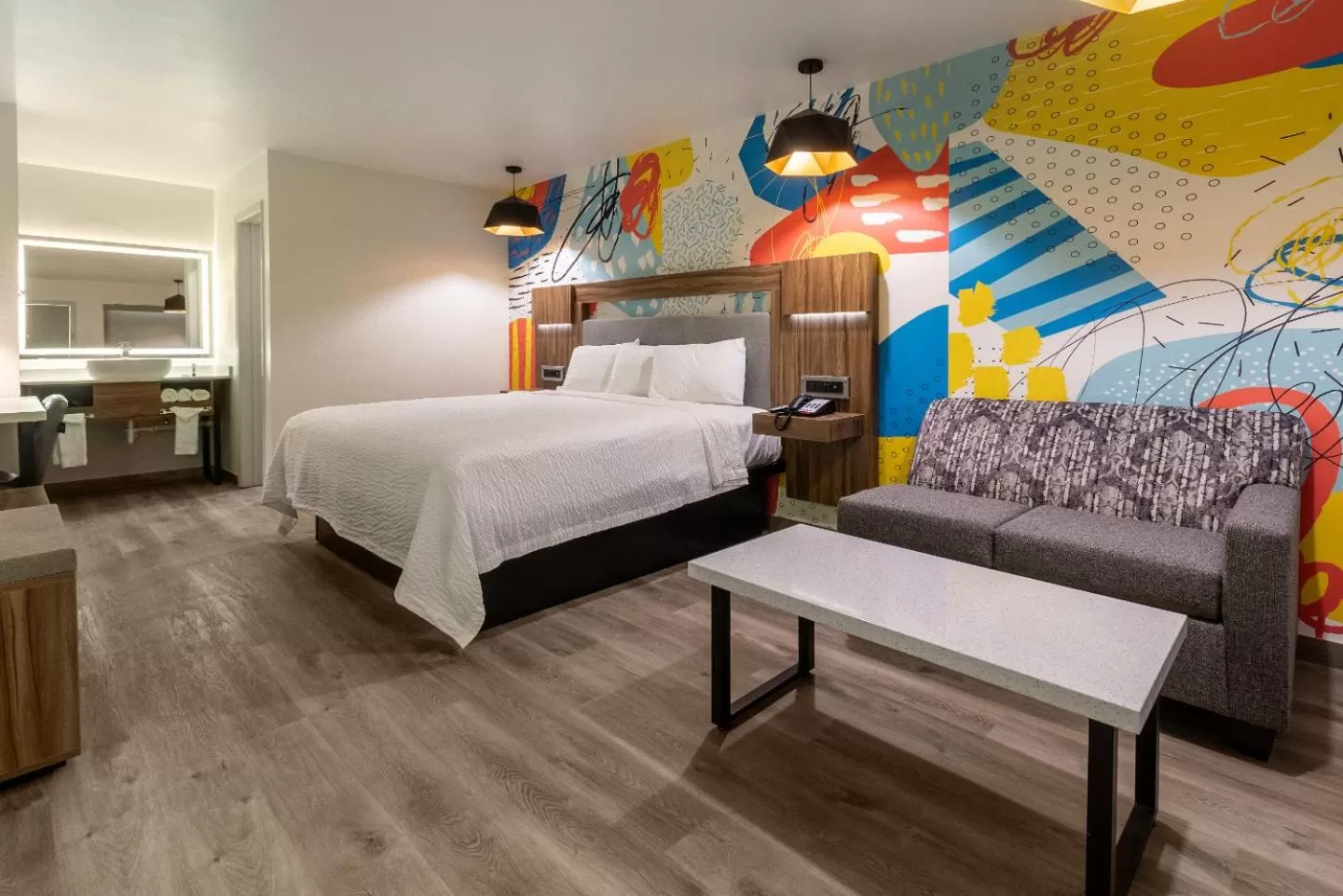 Bed in Signature Inn Houston Galleria