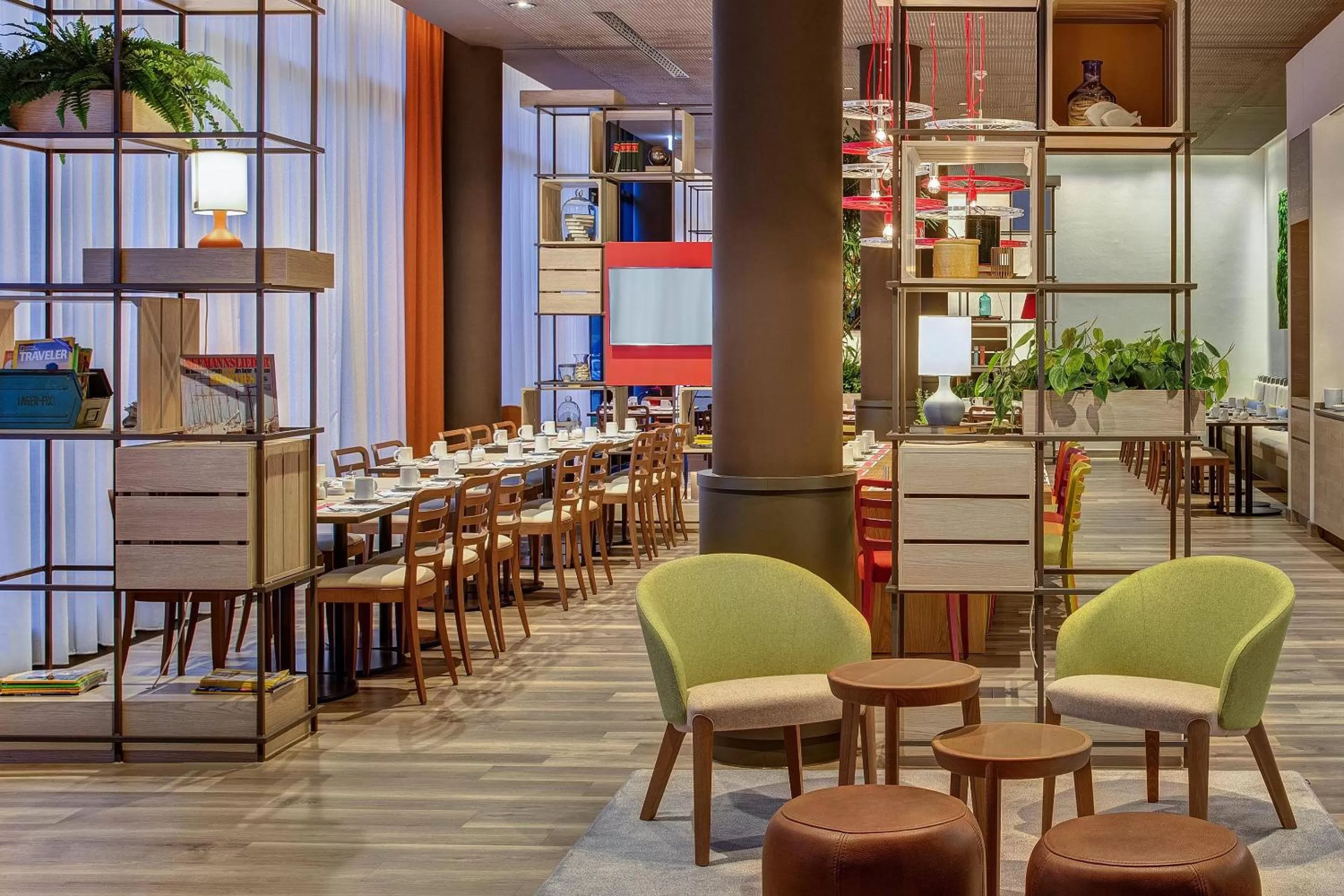 Restaurant/places to eat in IntercityHotel Duisburg