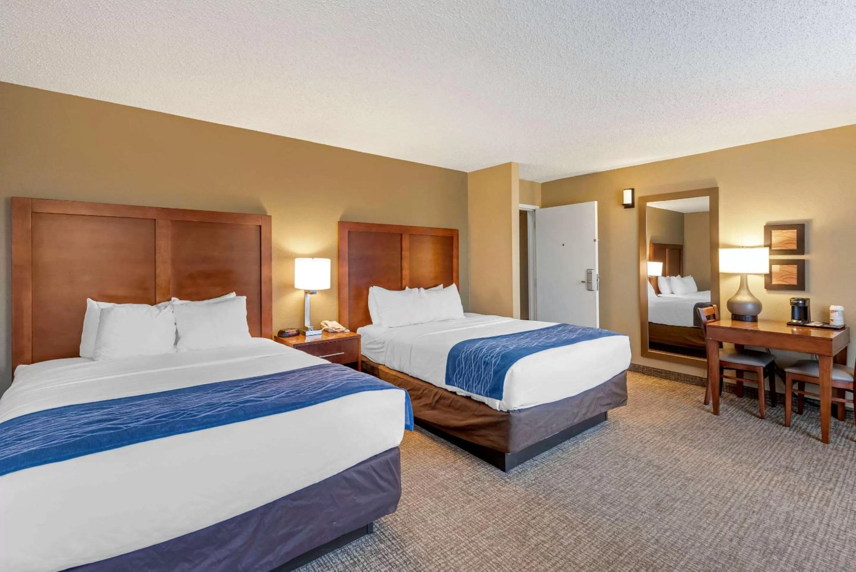 Standard Queen Room with Two Queen Beds in Comfort Inn Elizabeth City near University