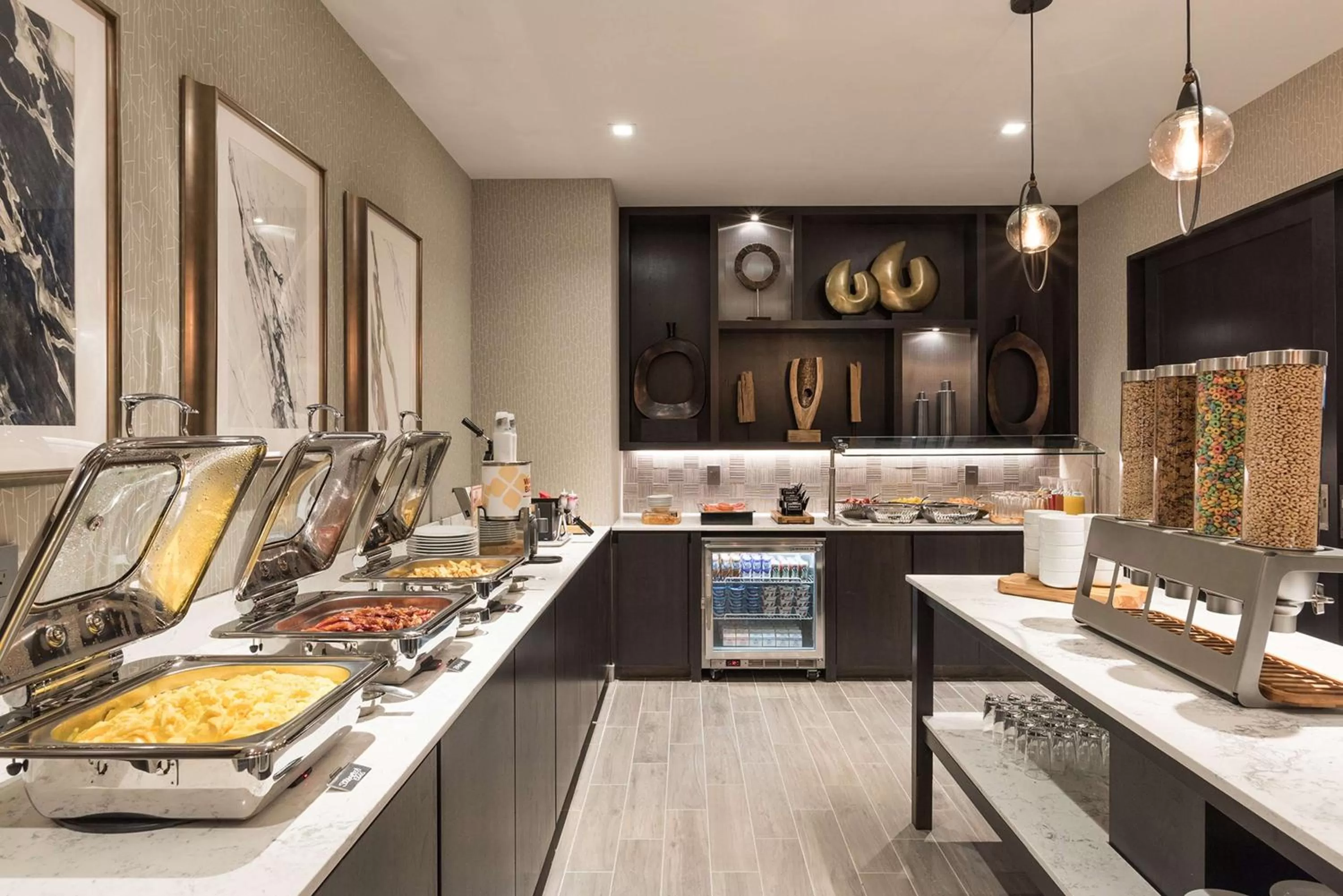 Dining area in Hilton Garden Inn Hanover Lebanon