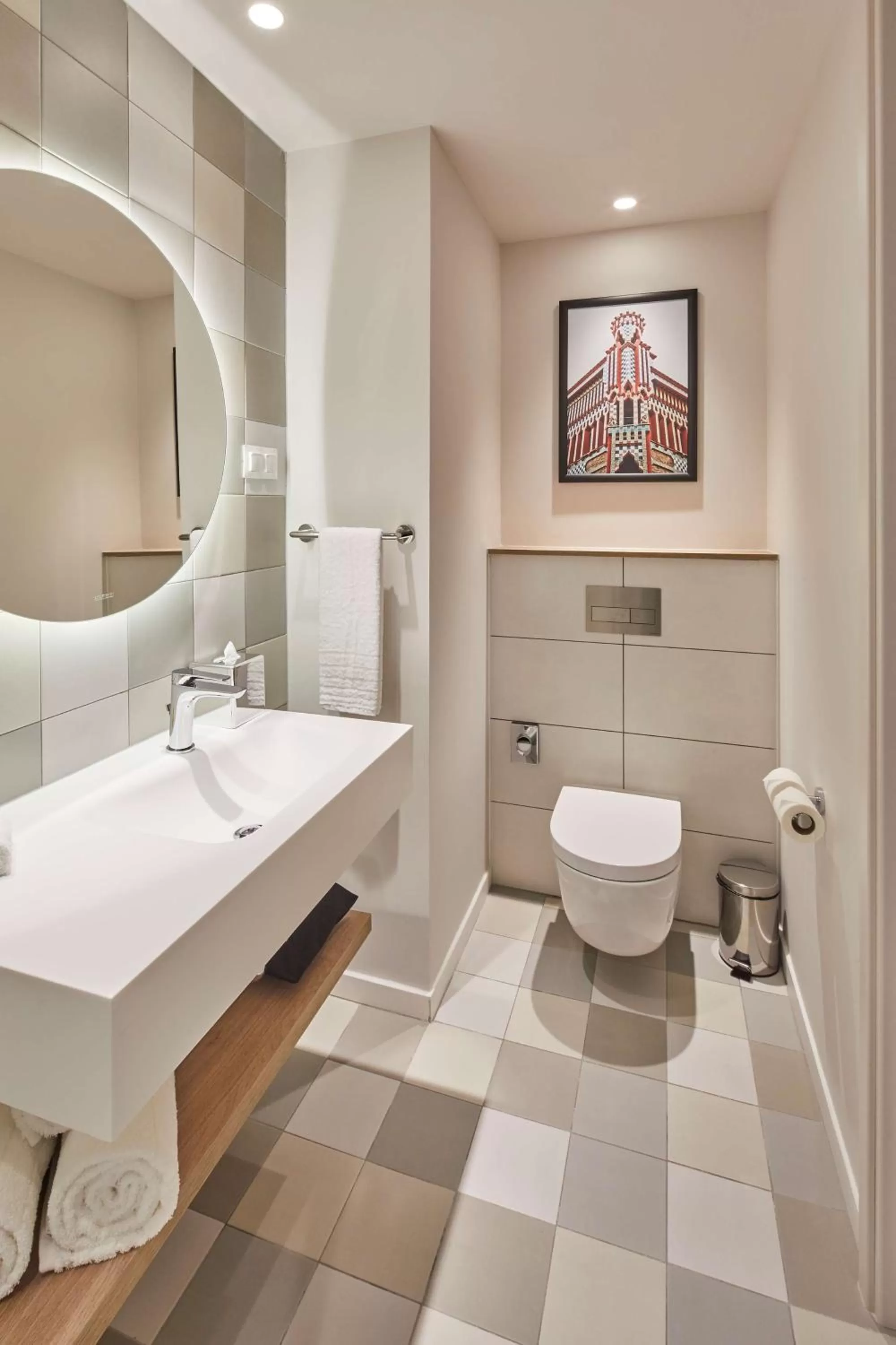 Bathroom in Hampton By Hilton Barcelona Fira Gran Via