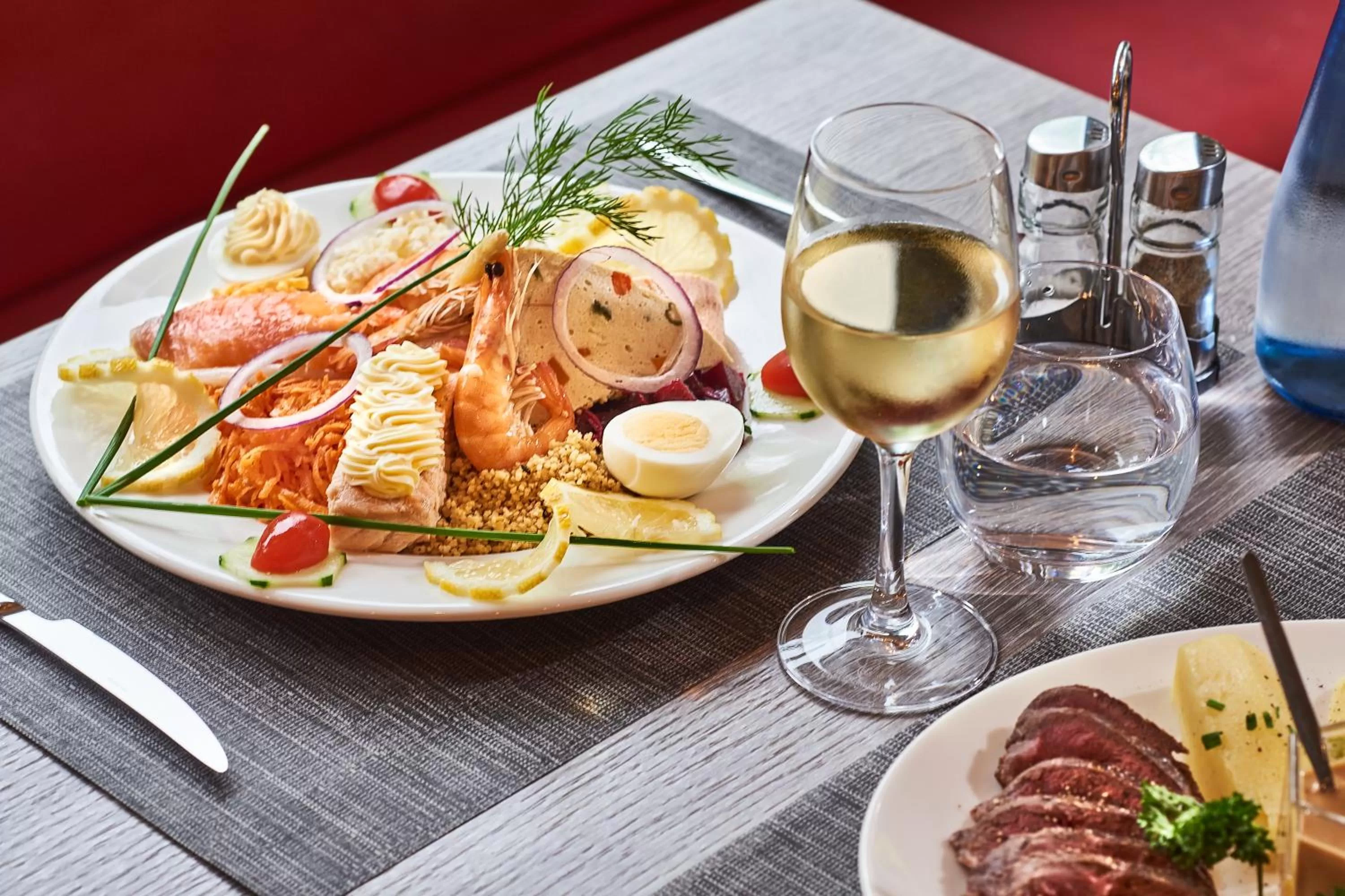 Restaurant/places to eat in Kyriad Lille - Mons en Baroeul