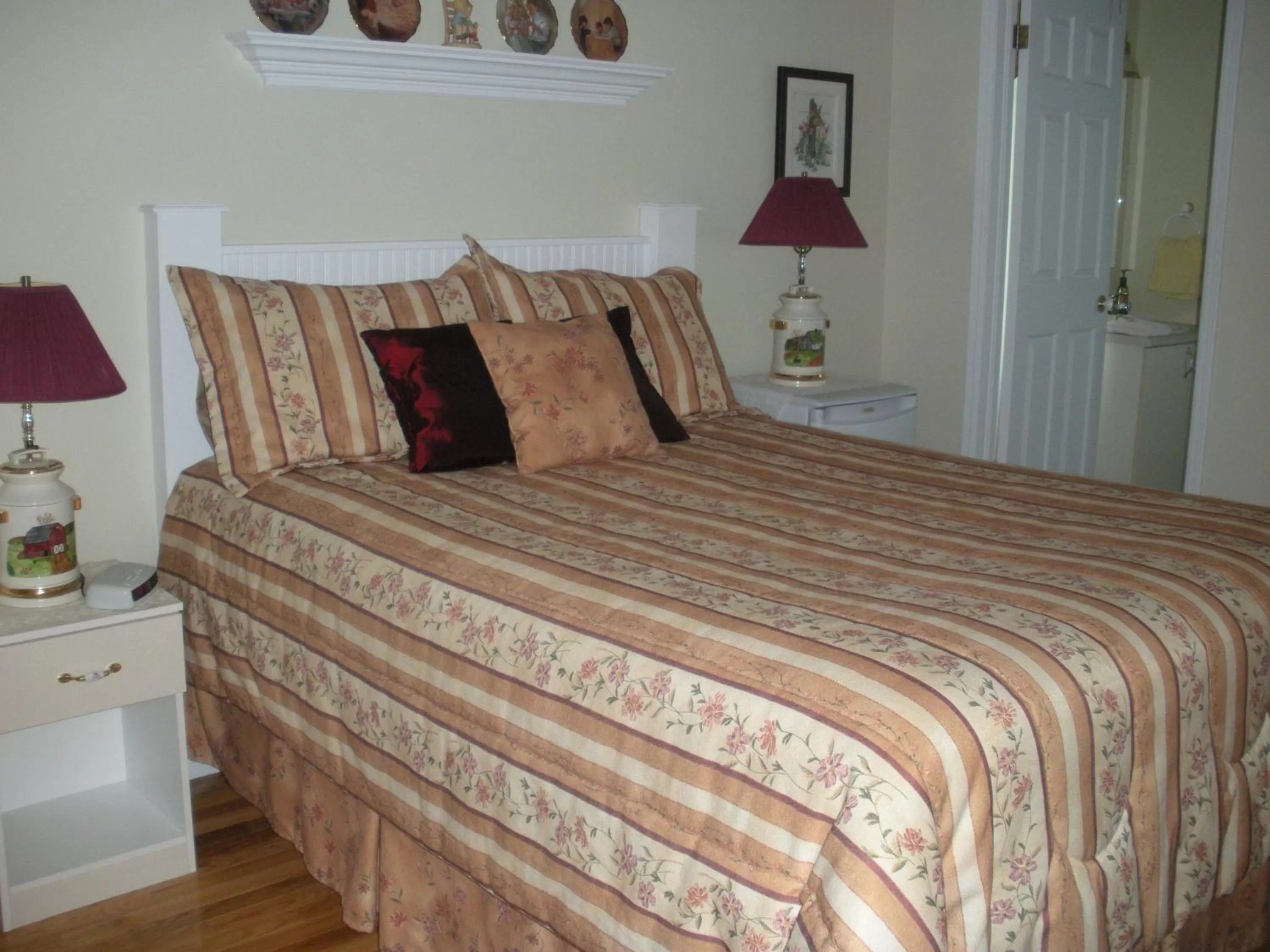 Bed in Côté's Bed & Breakfast