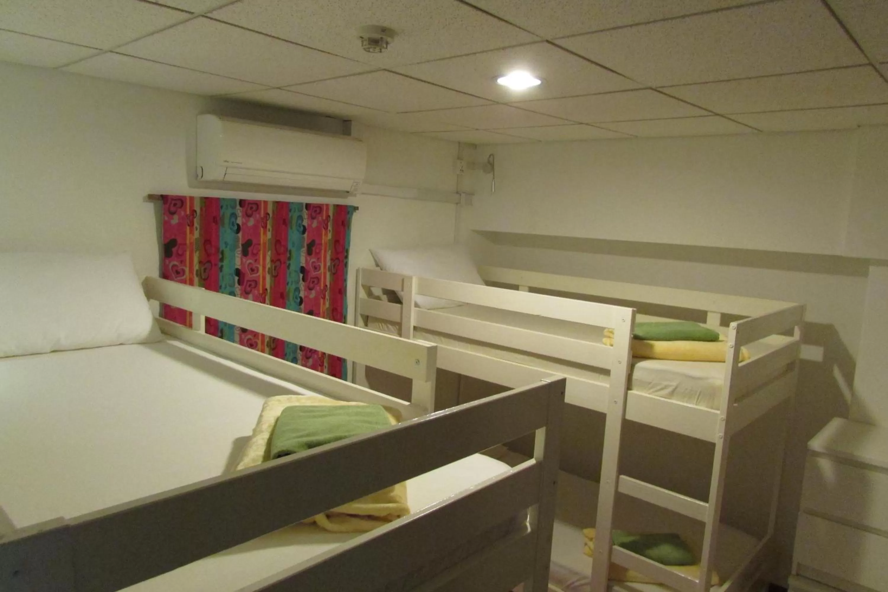 bunk bed, Bed in The Bohemian