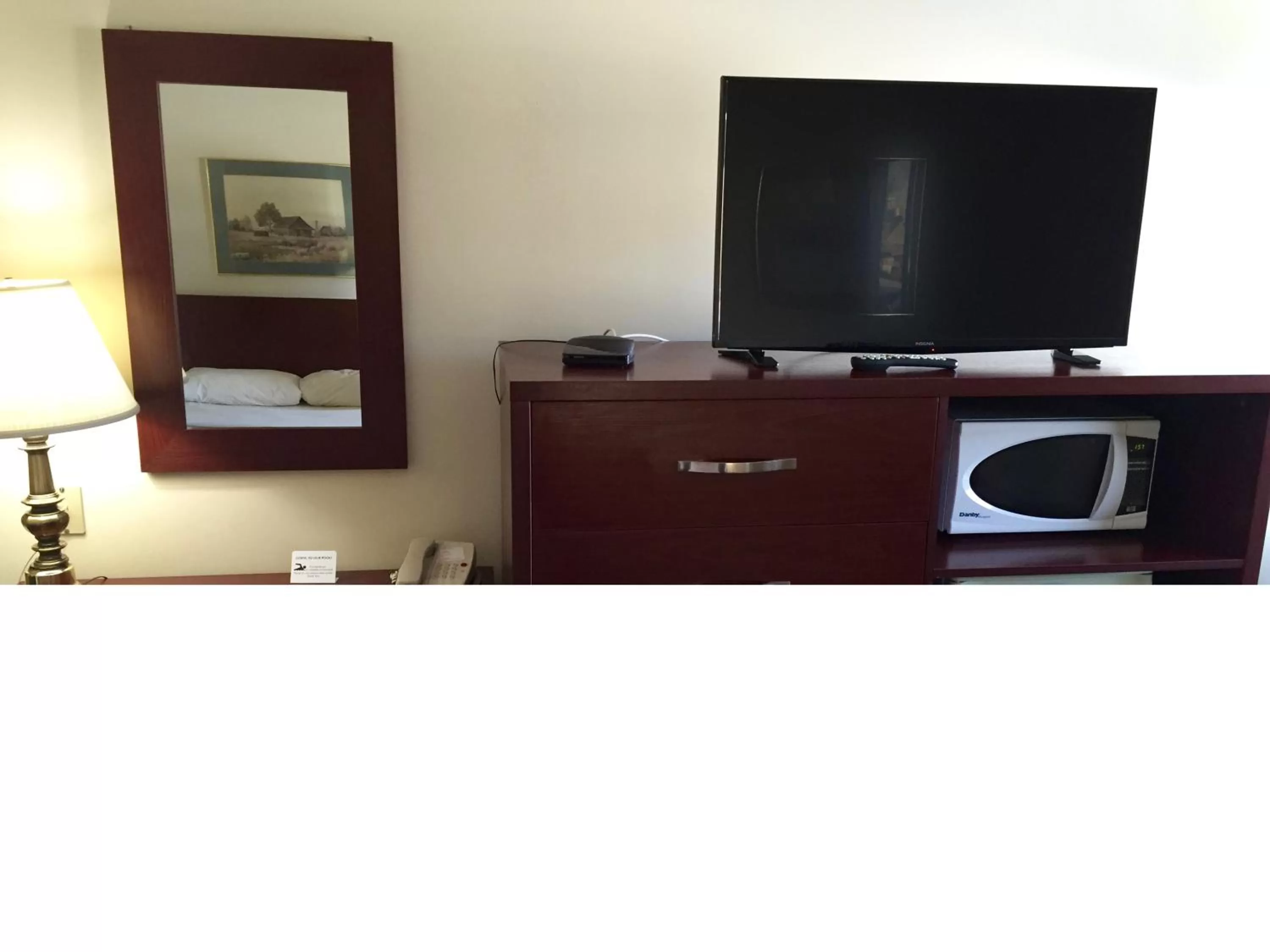 Decorative detail in Colonial Inn