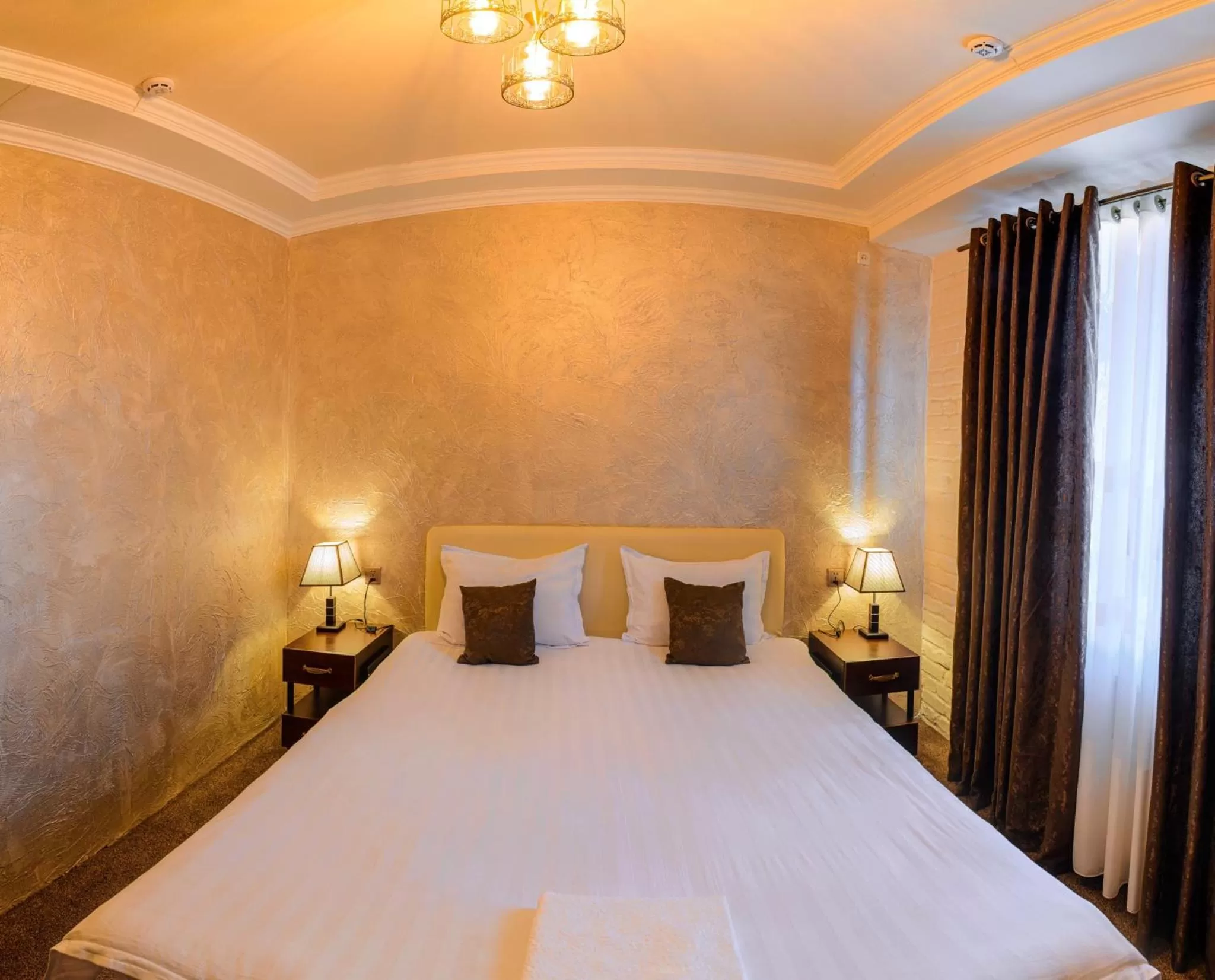 Bedroom, Bed in Usman