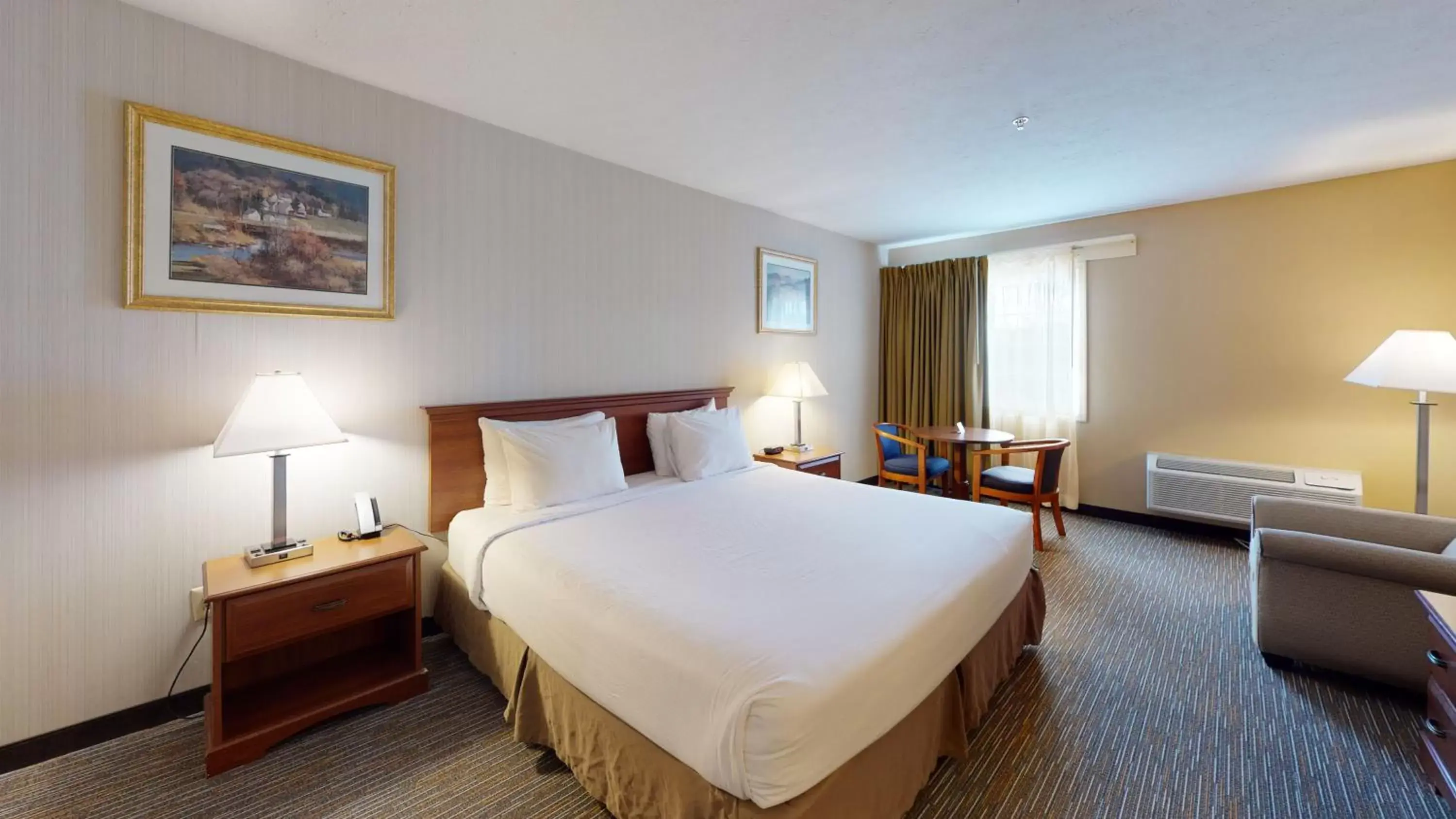 King Room - Disability Access/Non-Smoking in Ramada by Wyndham Strasburg - Shenandoah Valley King Room - Disability Access/Non-Smoking in Ramada by Wyndham Strasburg - Shenandoah Valley