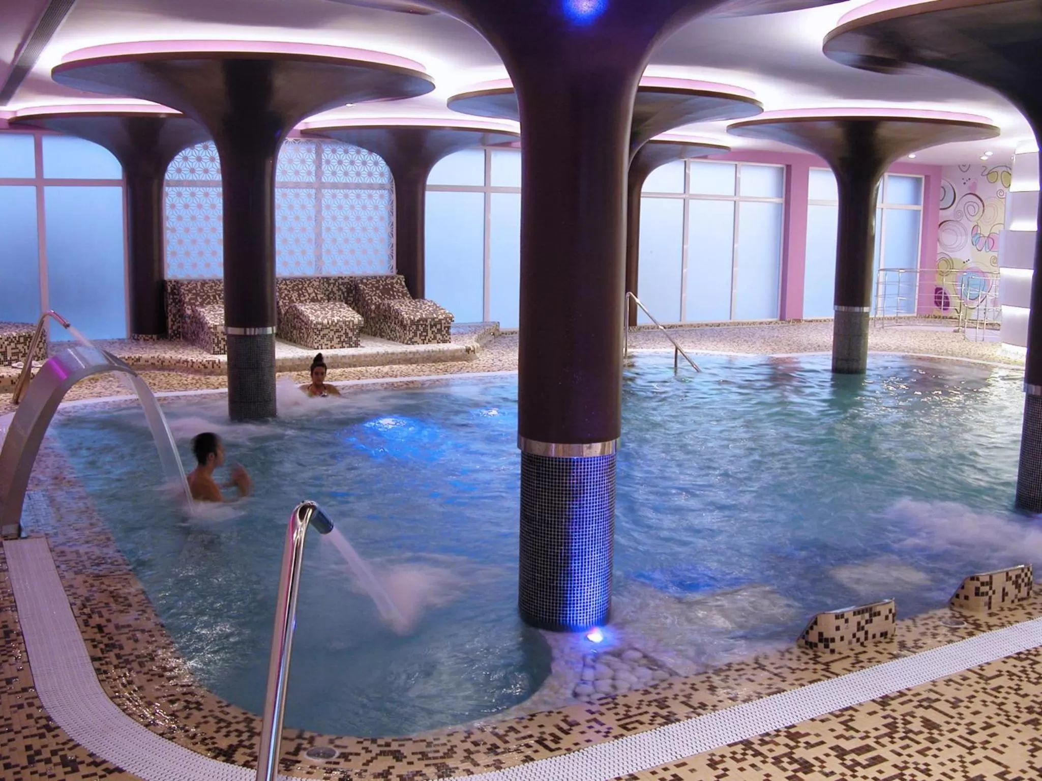 Hot Spring Bath in Hotel Palacio Albacete & SPA