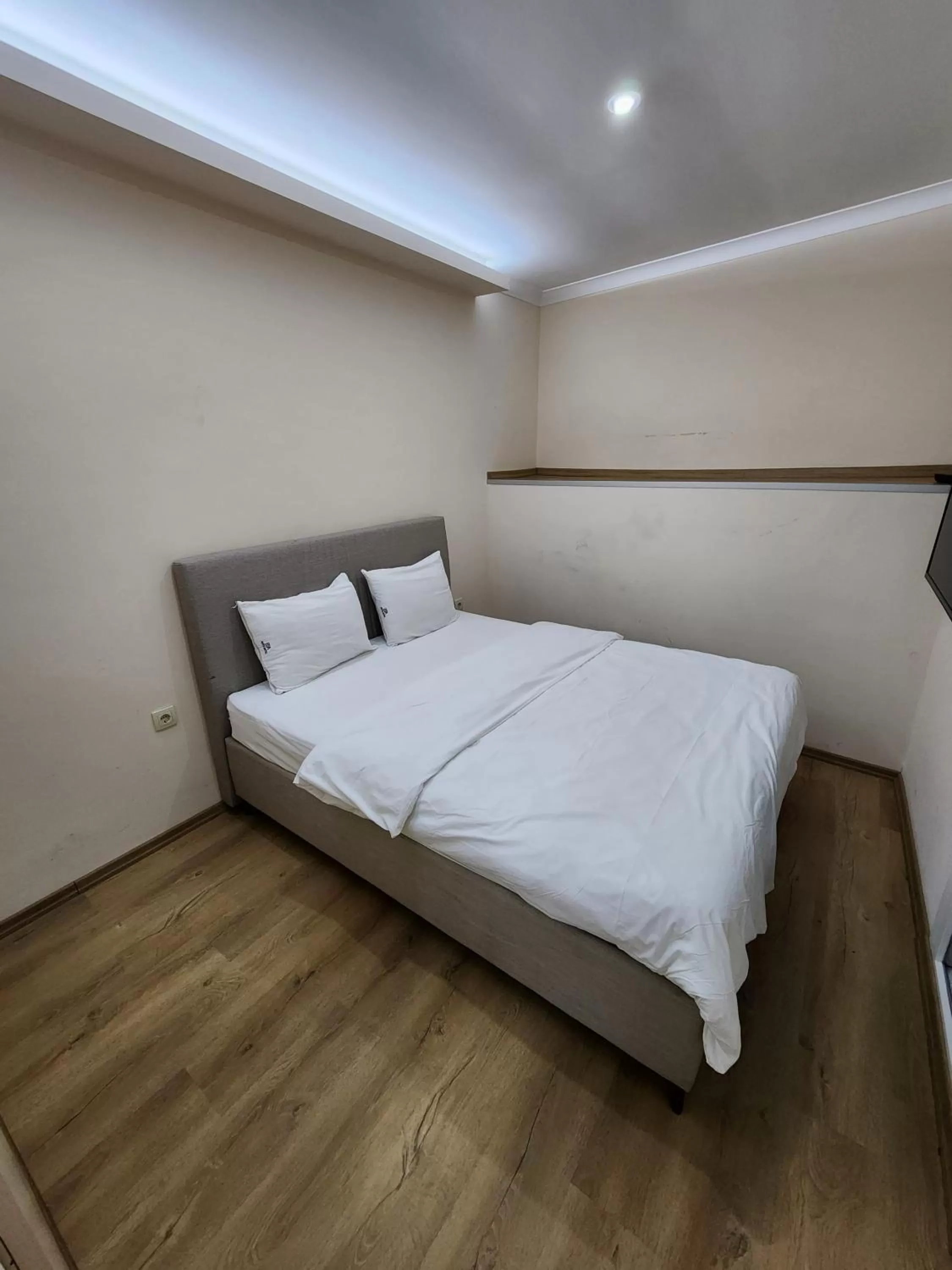 Family Room with Balcony in Esa Apart Hotel