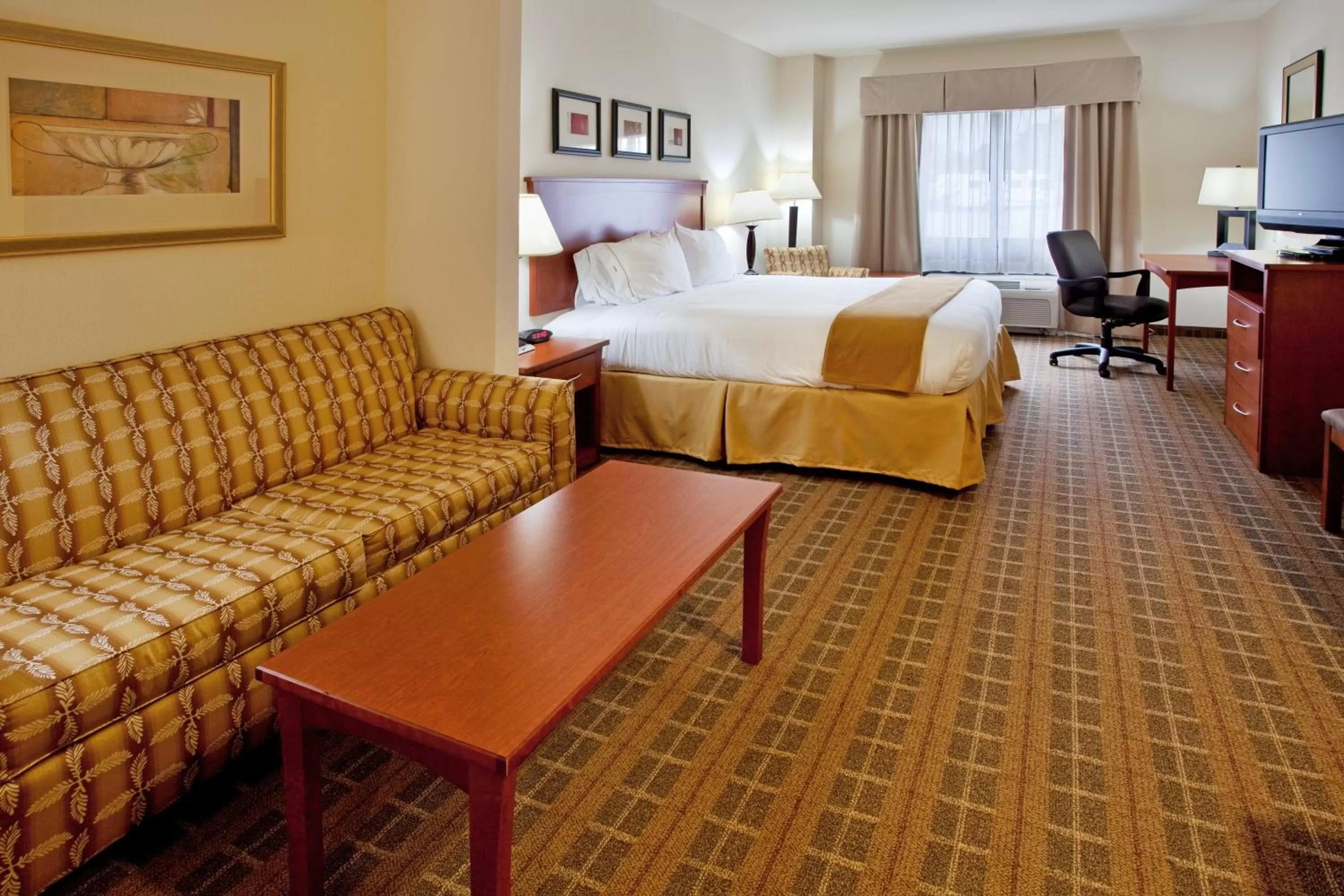 Day, Bed in Holiday Inn Express & Suites - Hardeeville-Hilton Head by IHG