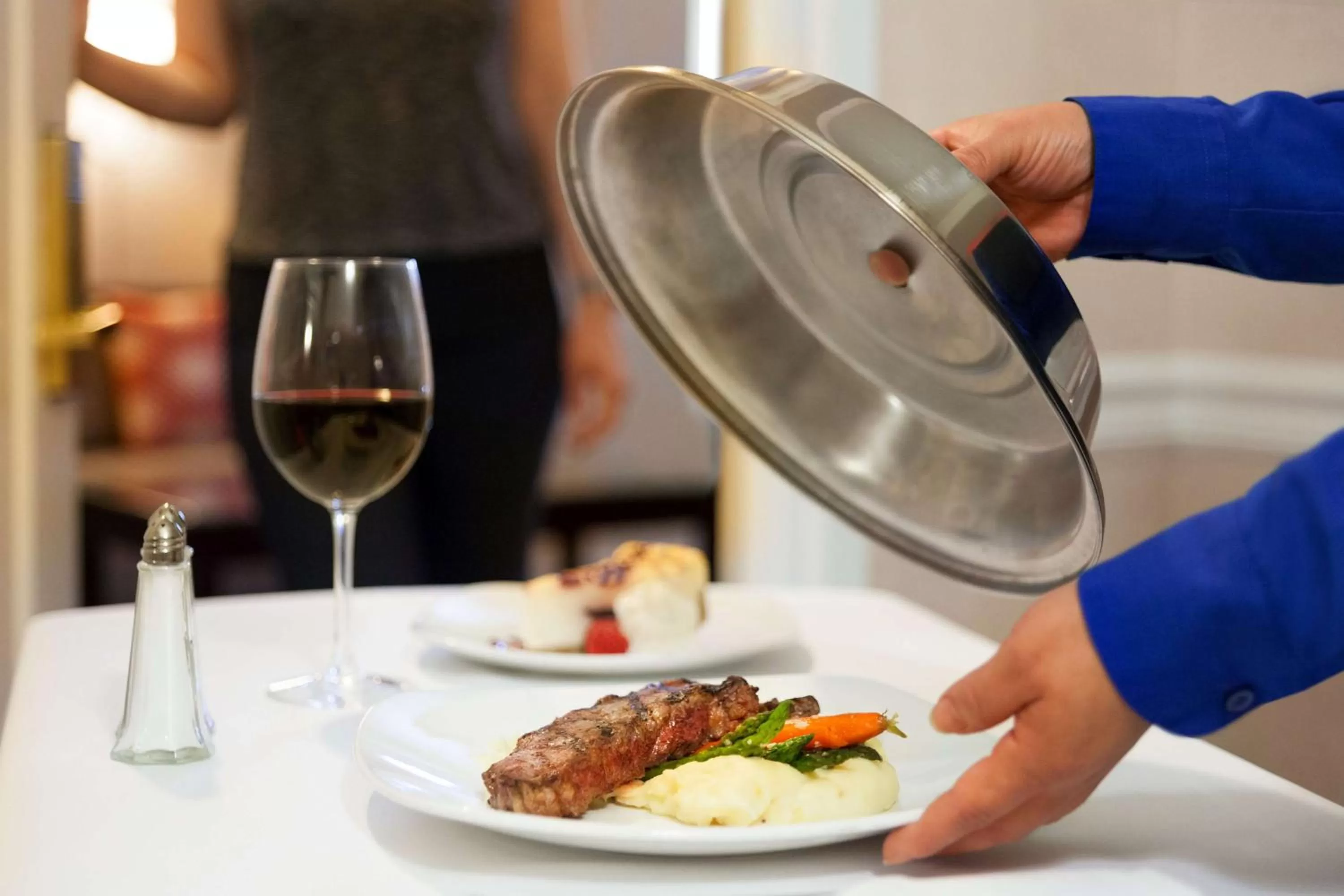 Kitchen or kitchenette in Hilton Arlington