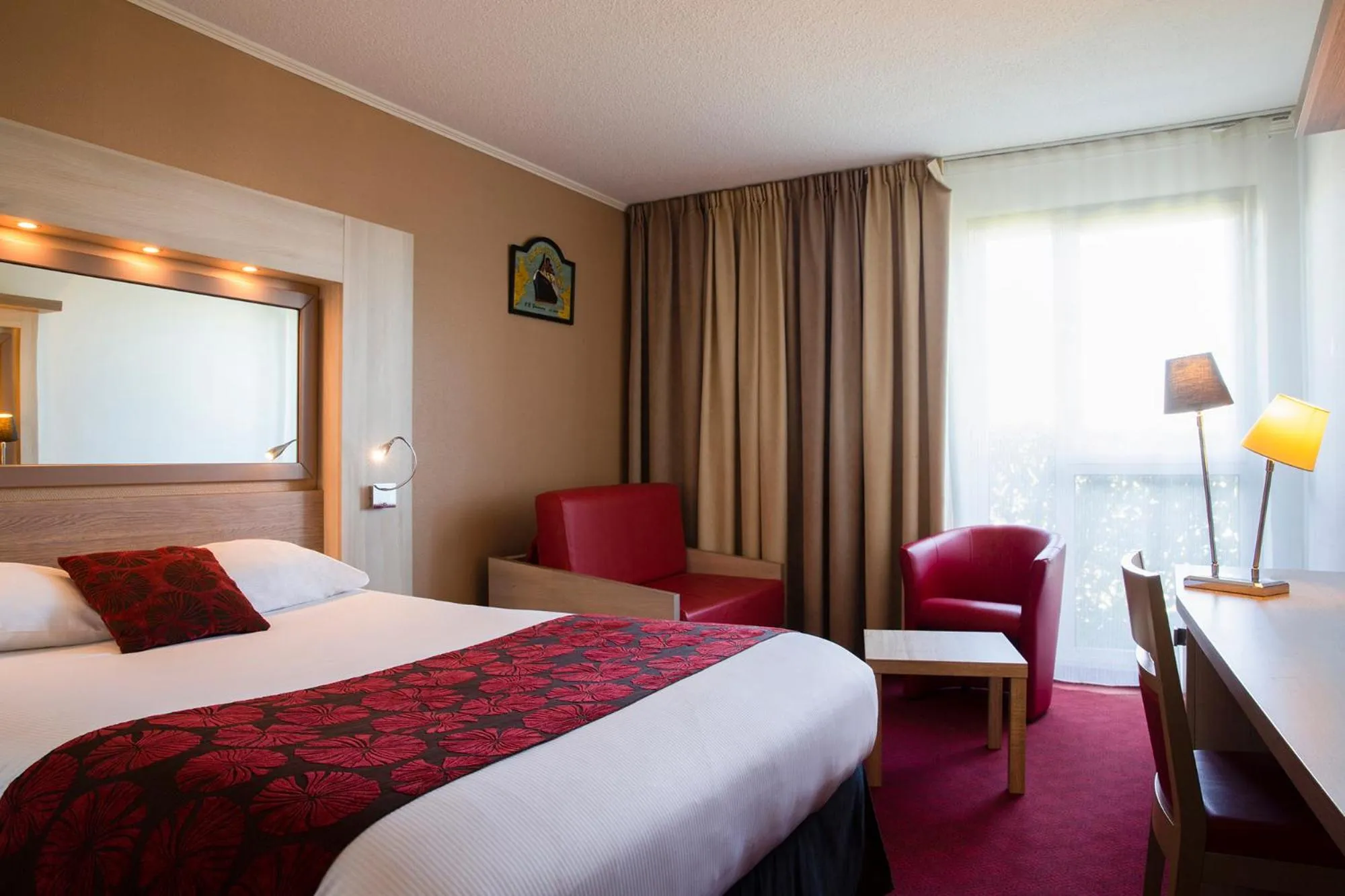 Bed in The Originals Boutique, Hôtel Aquilon, Saint-Nazaire