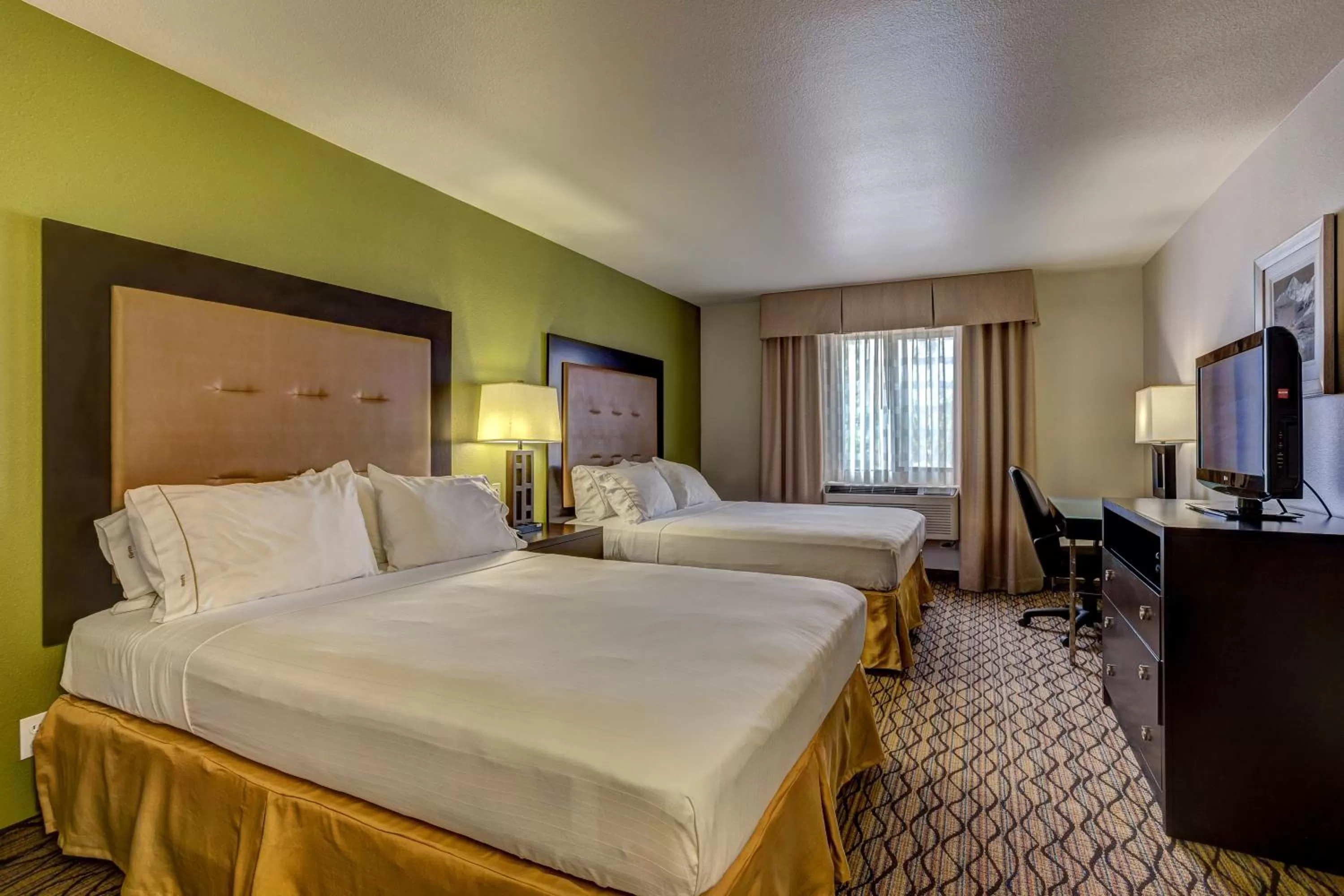 Standard Room with Two Queen Beds in Holiday Inn Express Hotel & Suites Montrose - Black Canyon Area by IHG