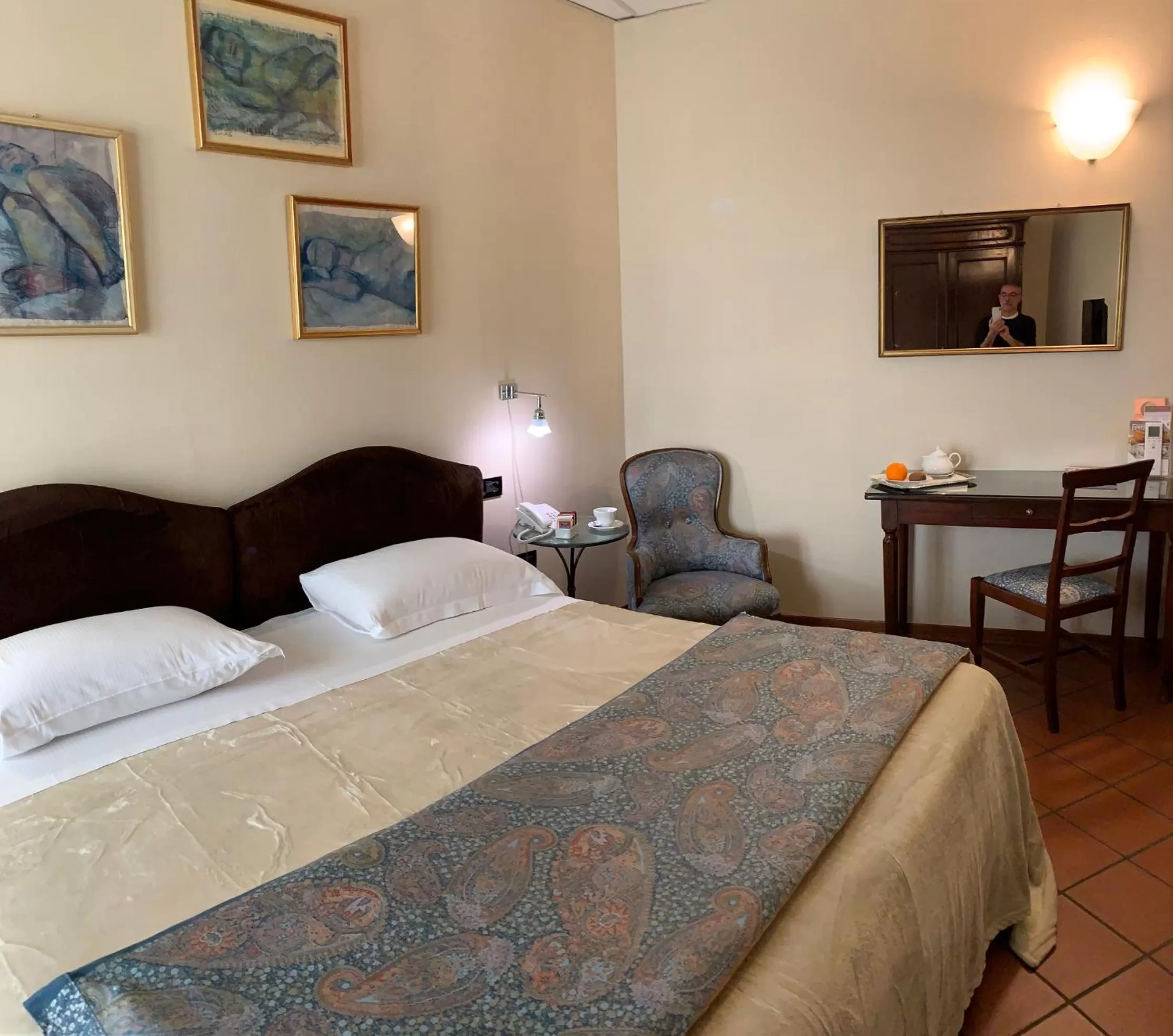 Photo of the whole room, Bed in Hotel De Prati