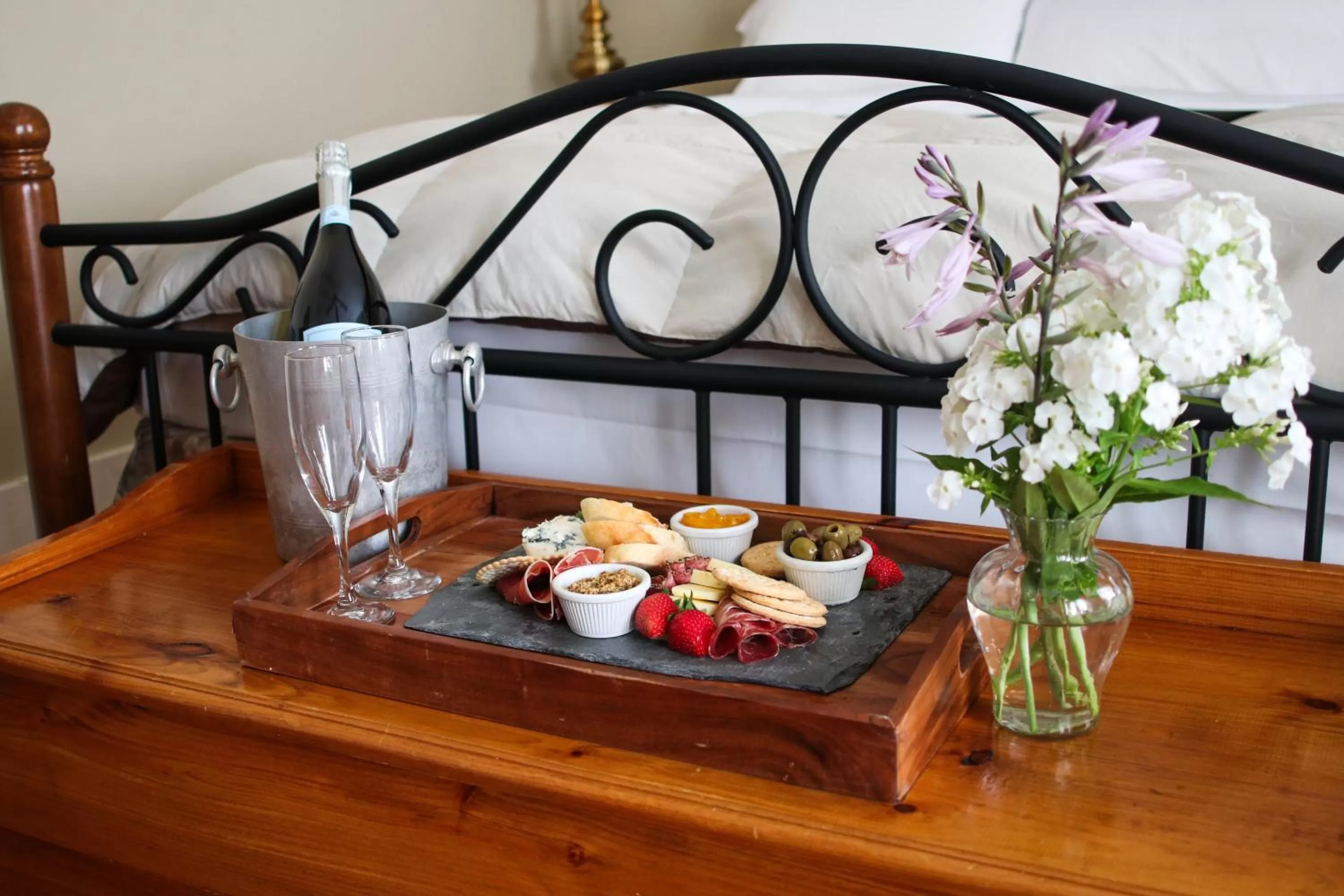 Fullerton Inn & Restaurant