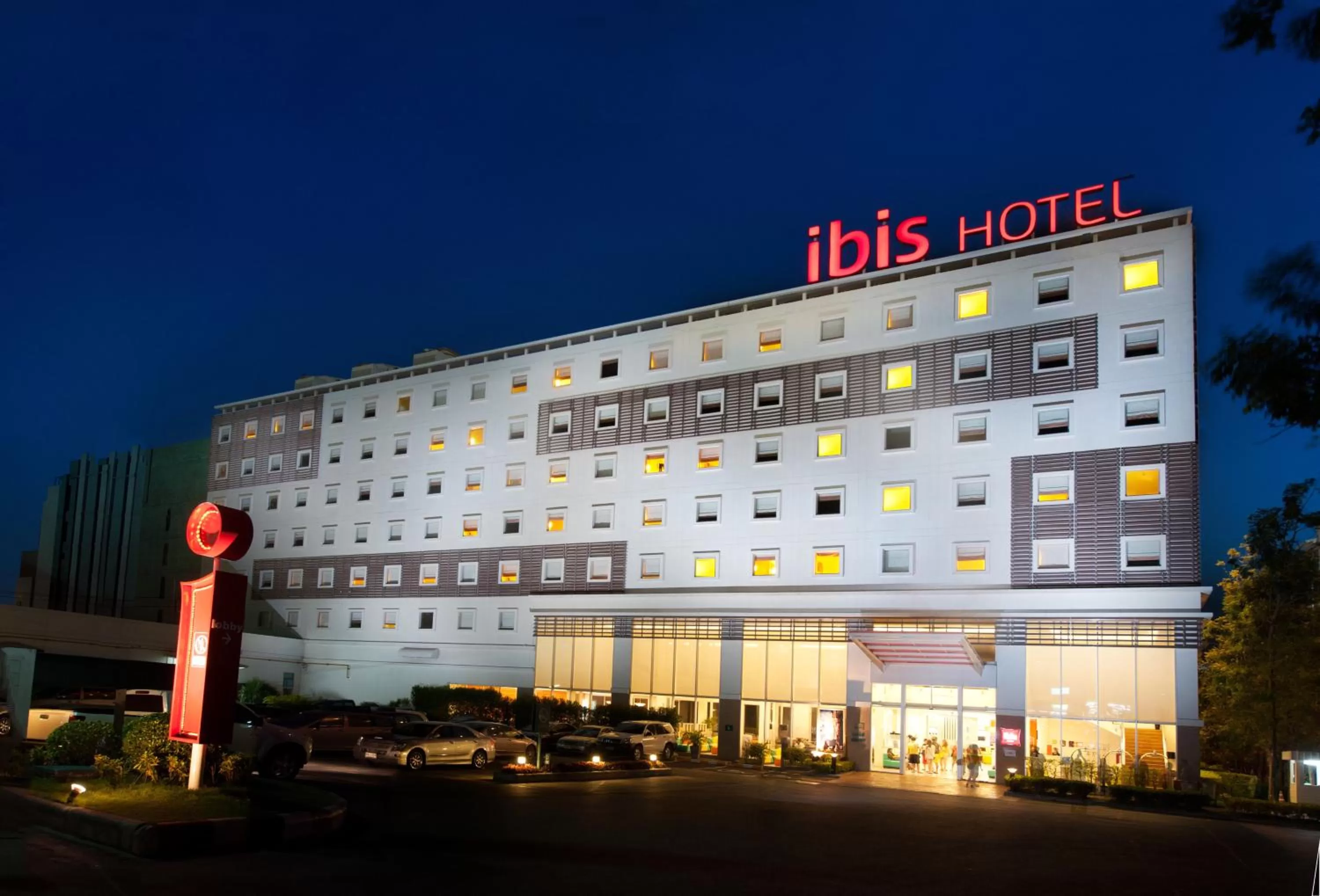 Facade/entrance in Ibis Pattaya