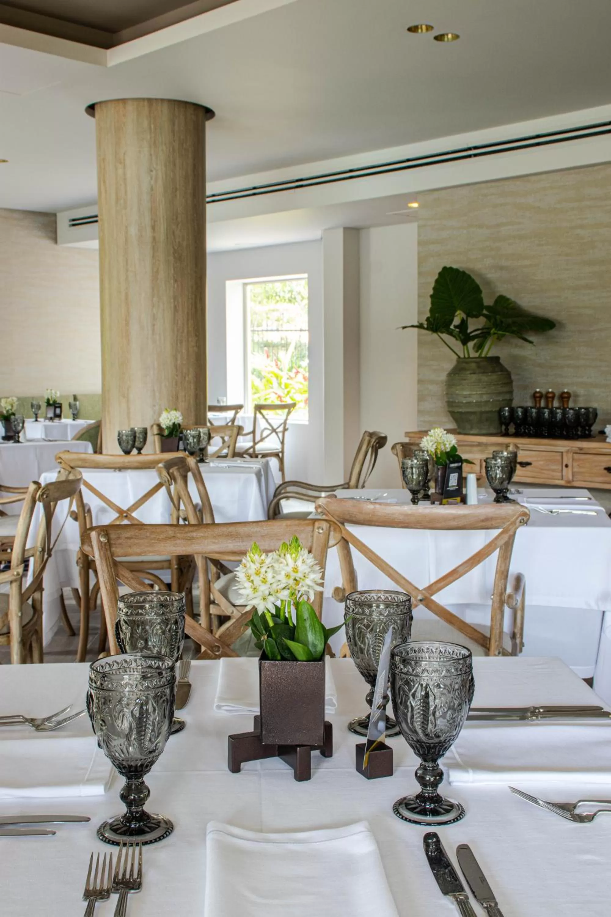 Restaurant/places to eat in Hotel Estelar Altamira