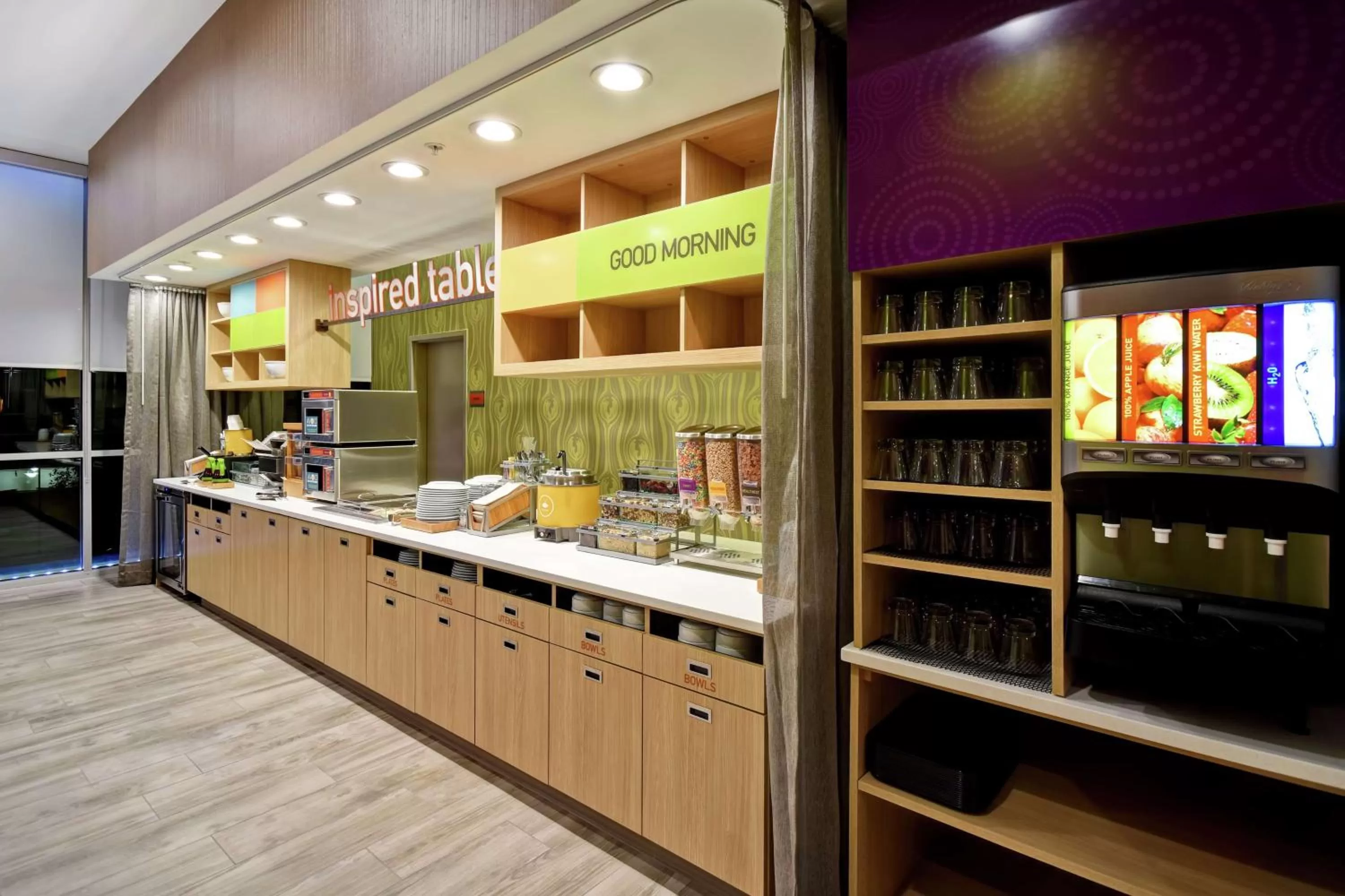 Breakfast in Home2 Suites By Hilton Columbus Downtown