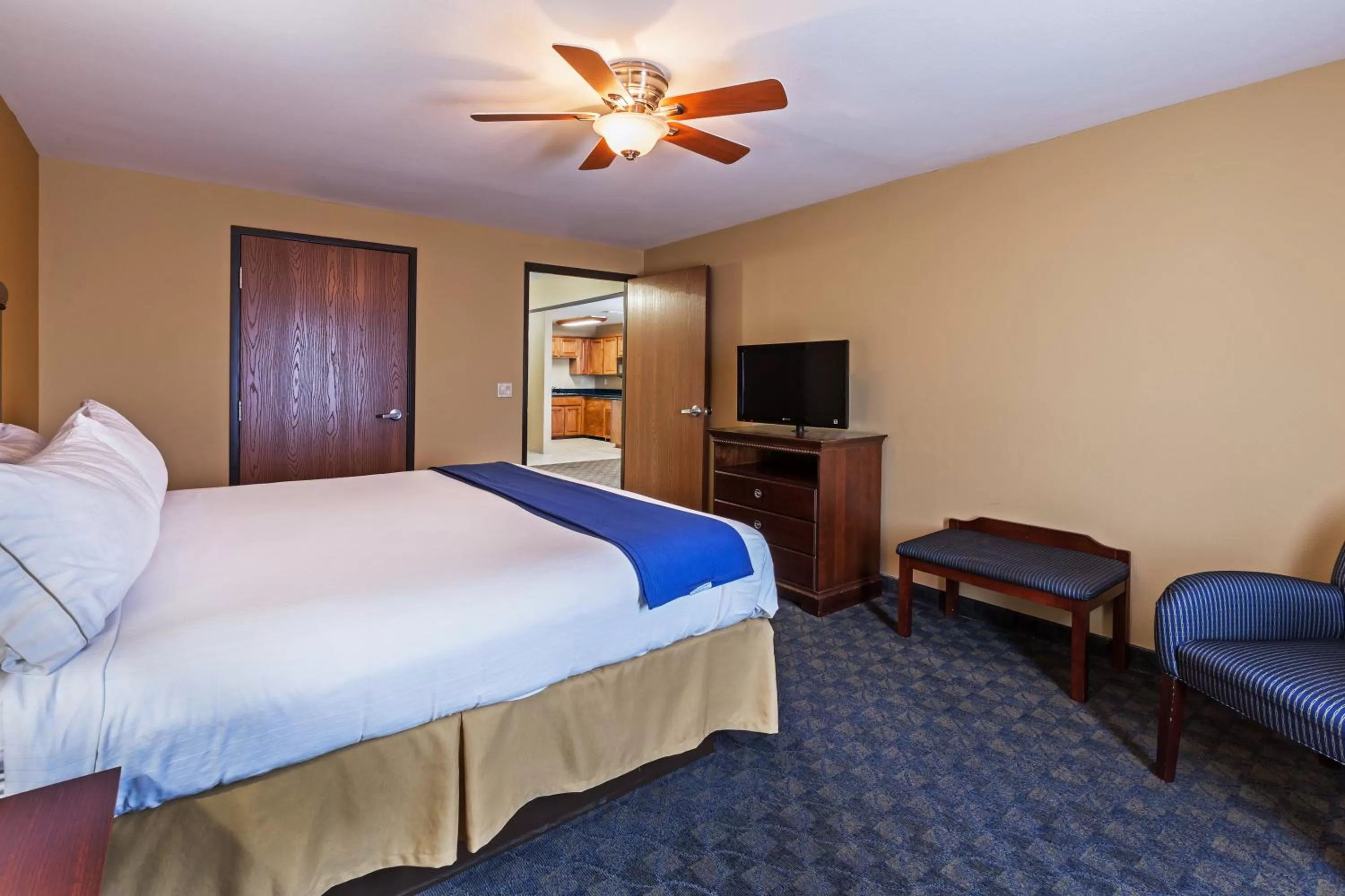 Bedroom, Bed in Holiday Inn Express & Suites, Corpus Christi NW, Calallen by IHG