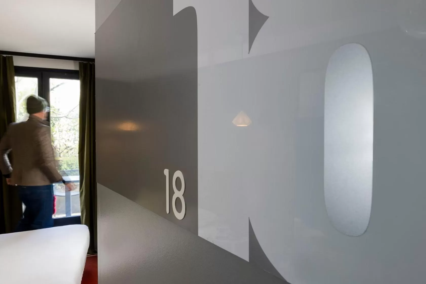 People in LHotel - face au château - boutique hôtel et séminaires