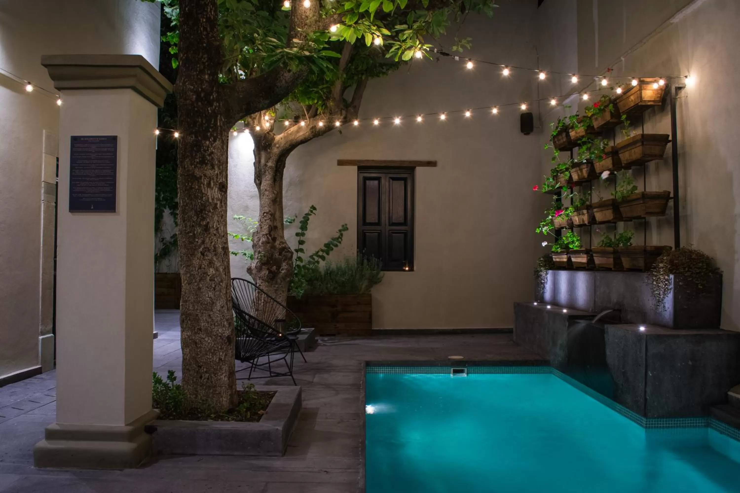 Swimming pool in Antigua Trece Hotel Fusión & SPA