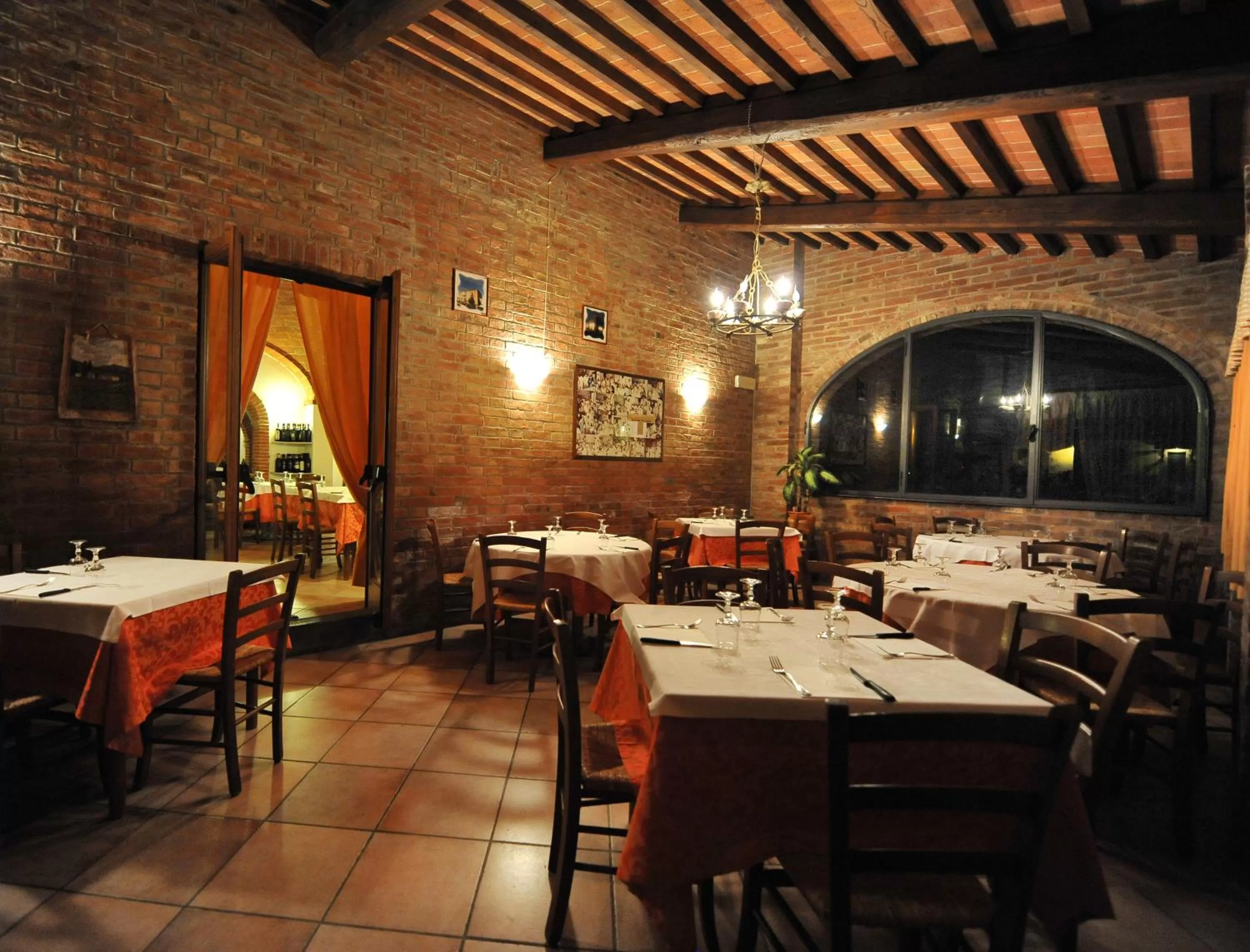 Restaurant/places to eat in Albergo La Foresteria