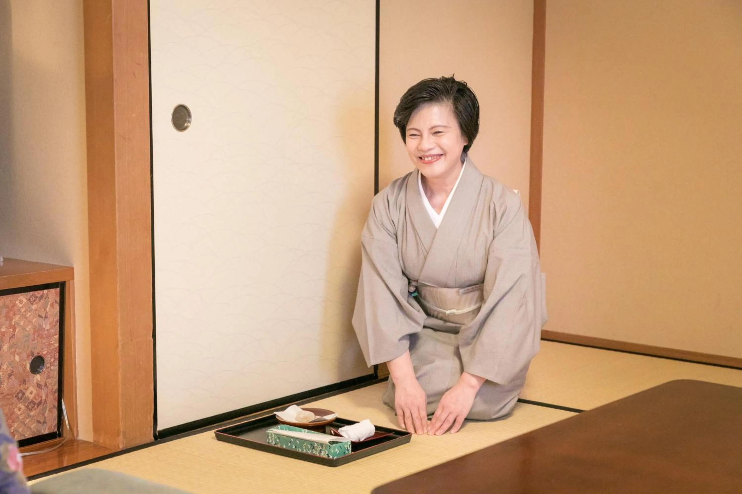 Staff in Honjin Hiranoya Kachoan