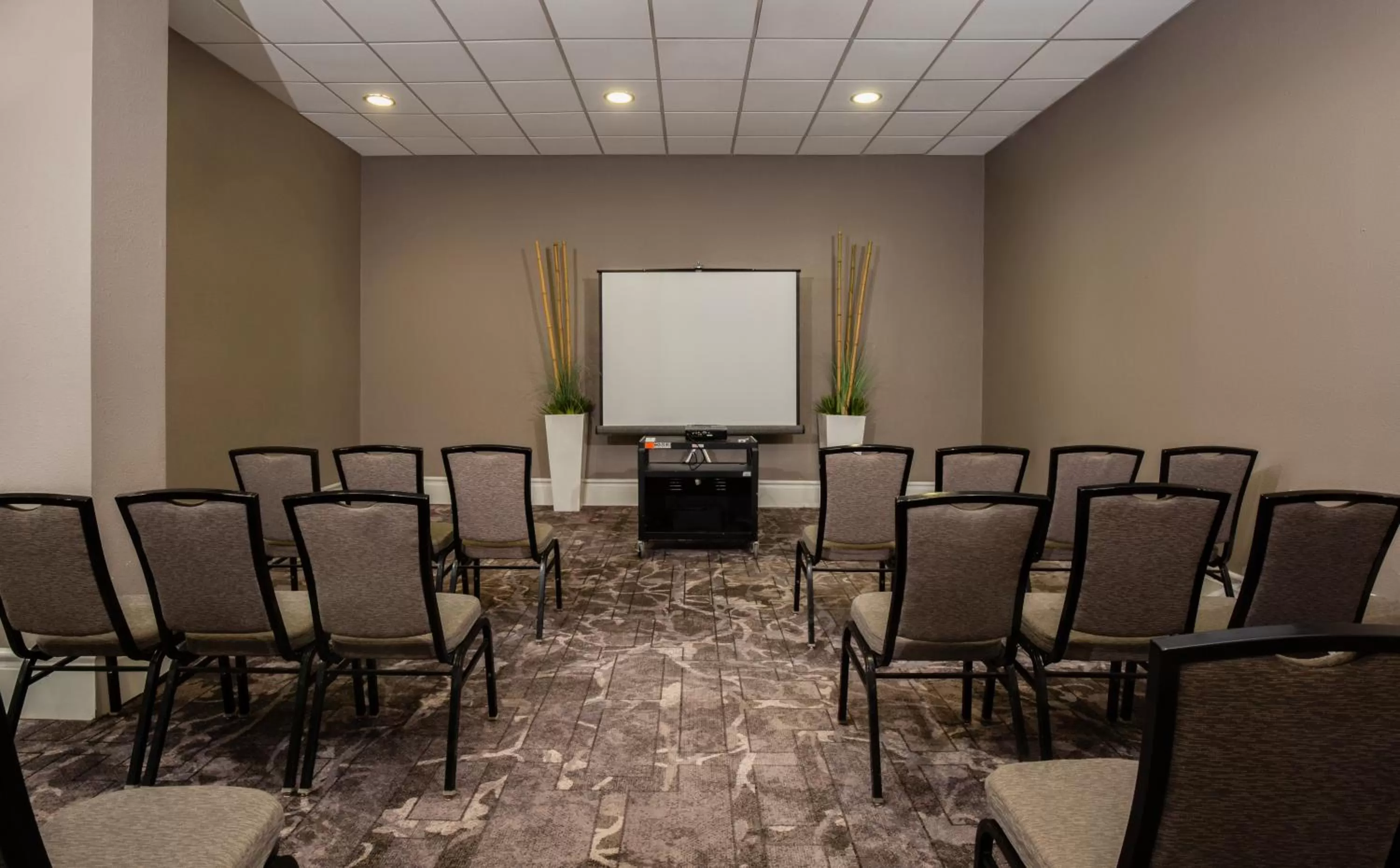 Meeting/conference room in Pomeroy Hotel & Conference Centre