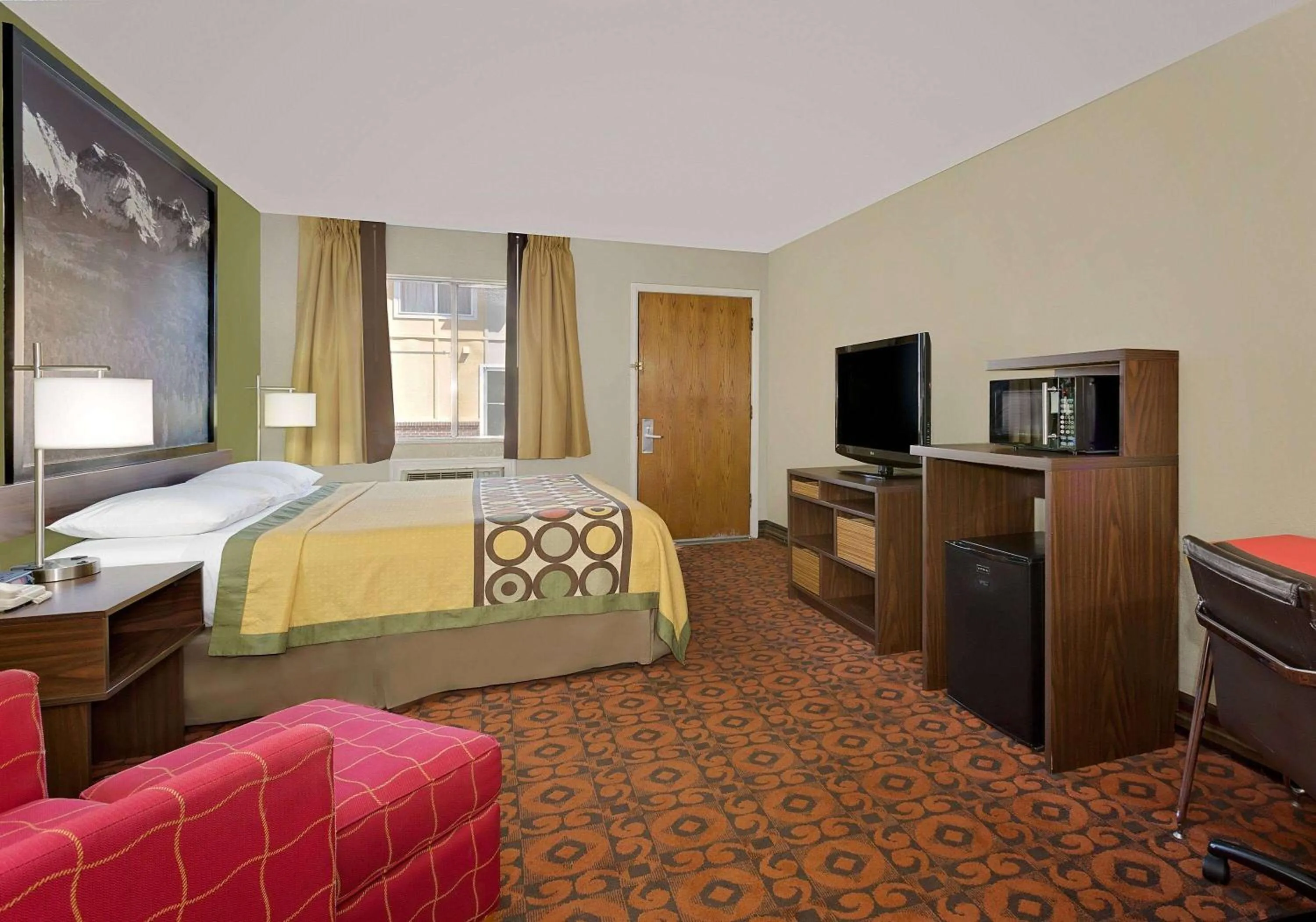 Photo of the whole room, Bed in Super 8 by Wyndham Denver Central