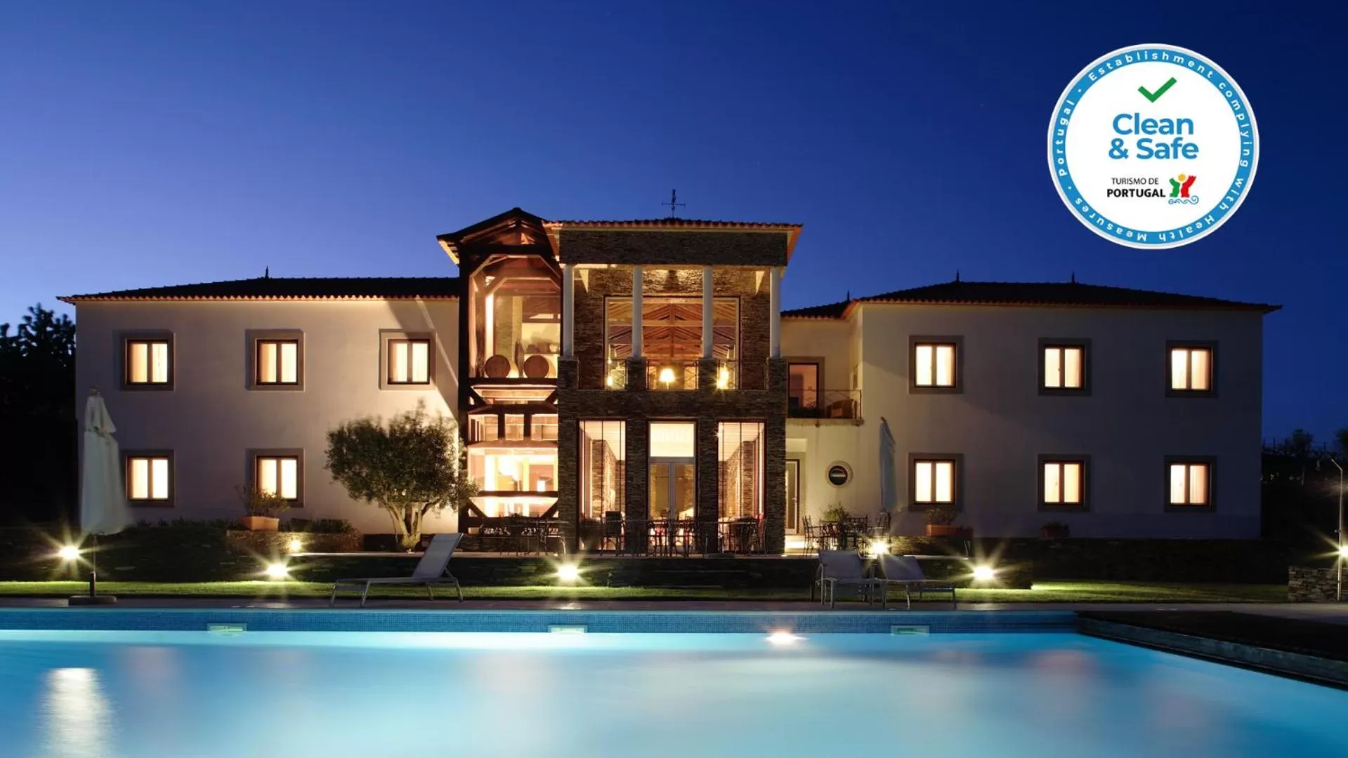 Property building in Casa das Pipas / Quinta do Portal