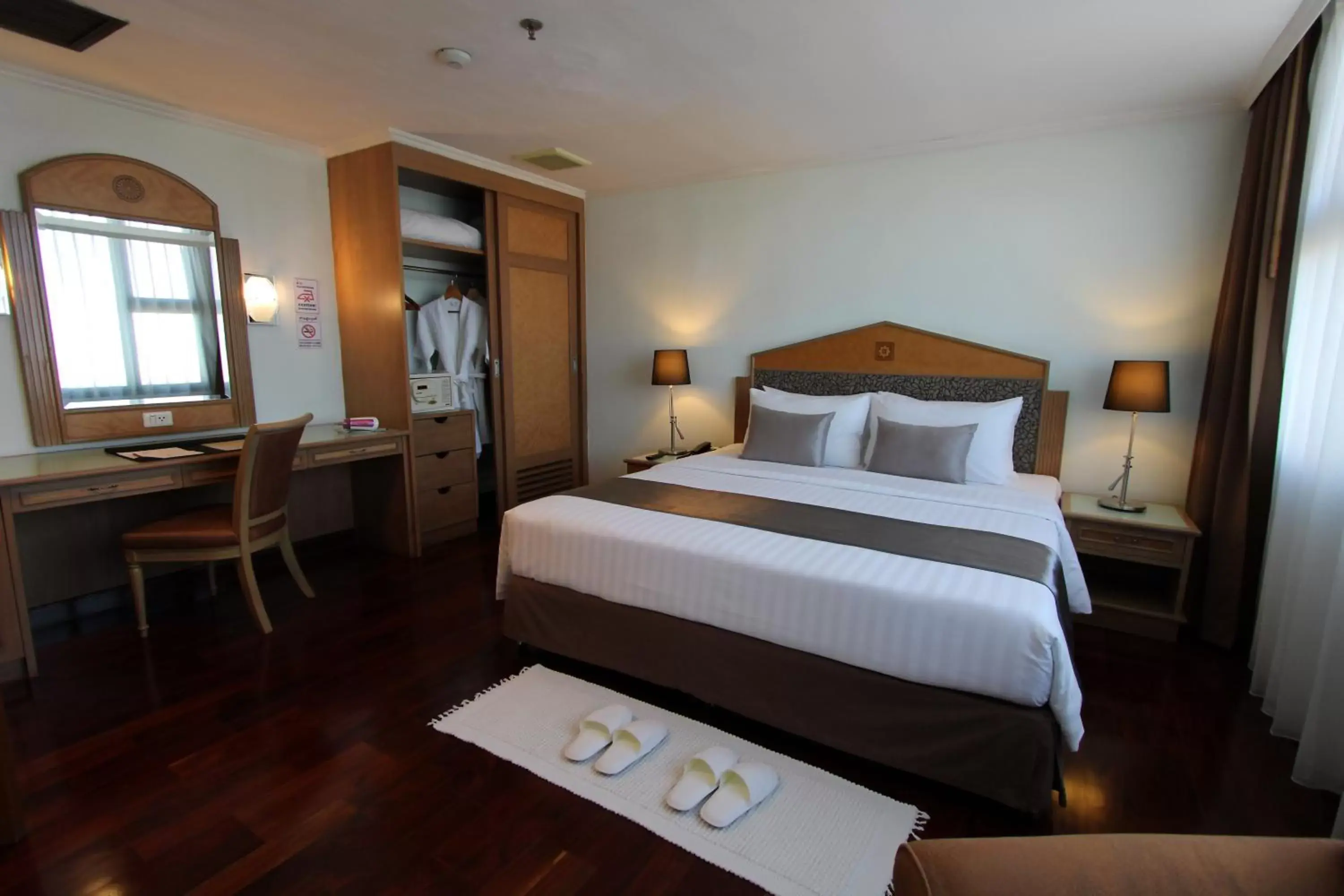 Grand Tower Inn Rama 6 Grand Tower Inn Rama 6