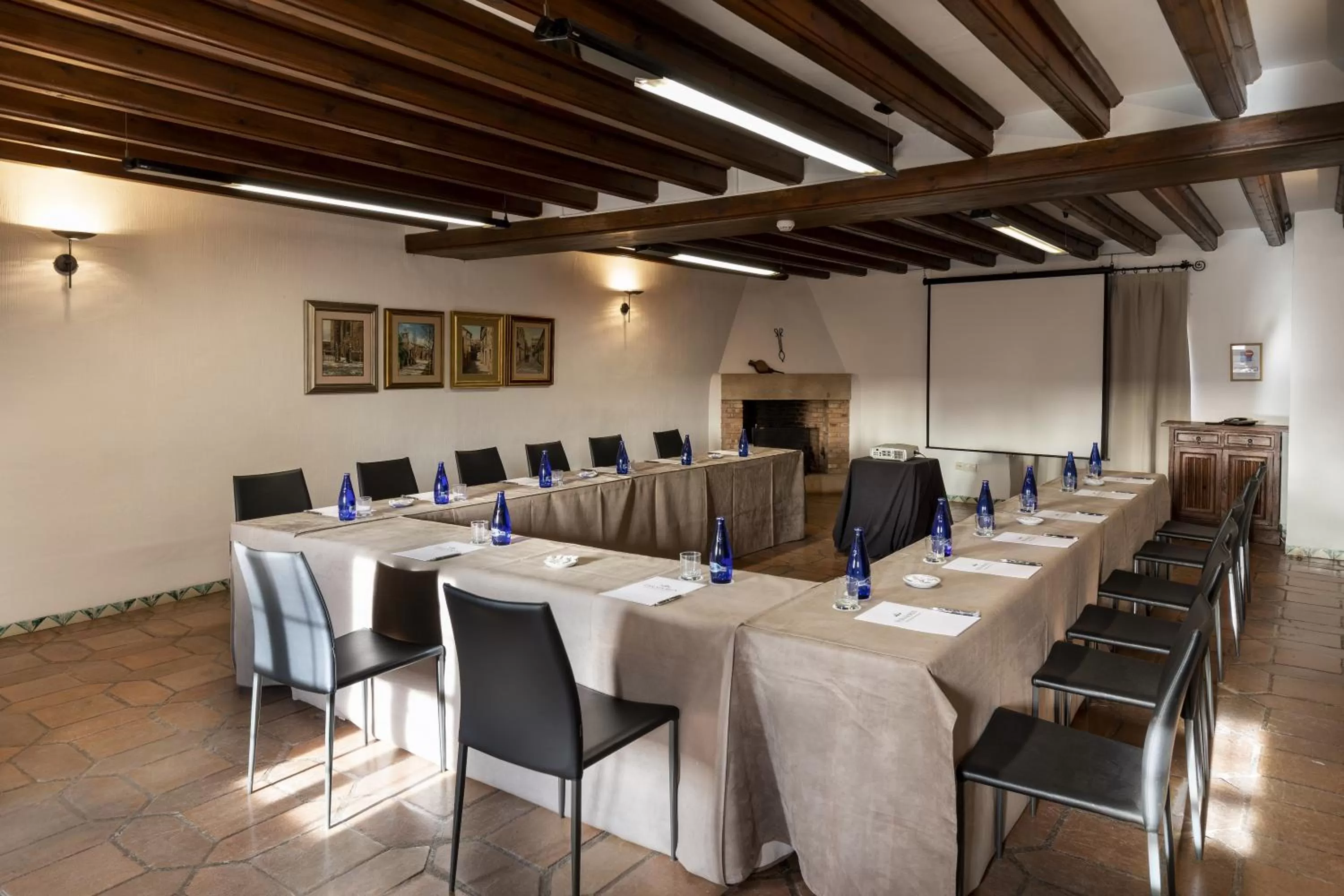 Business facilities in Parador de Siguenza