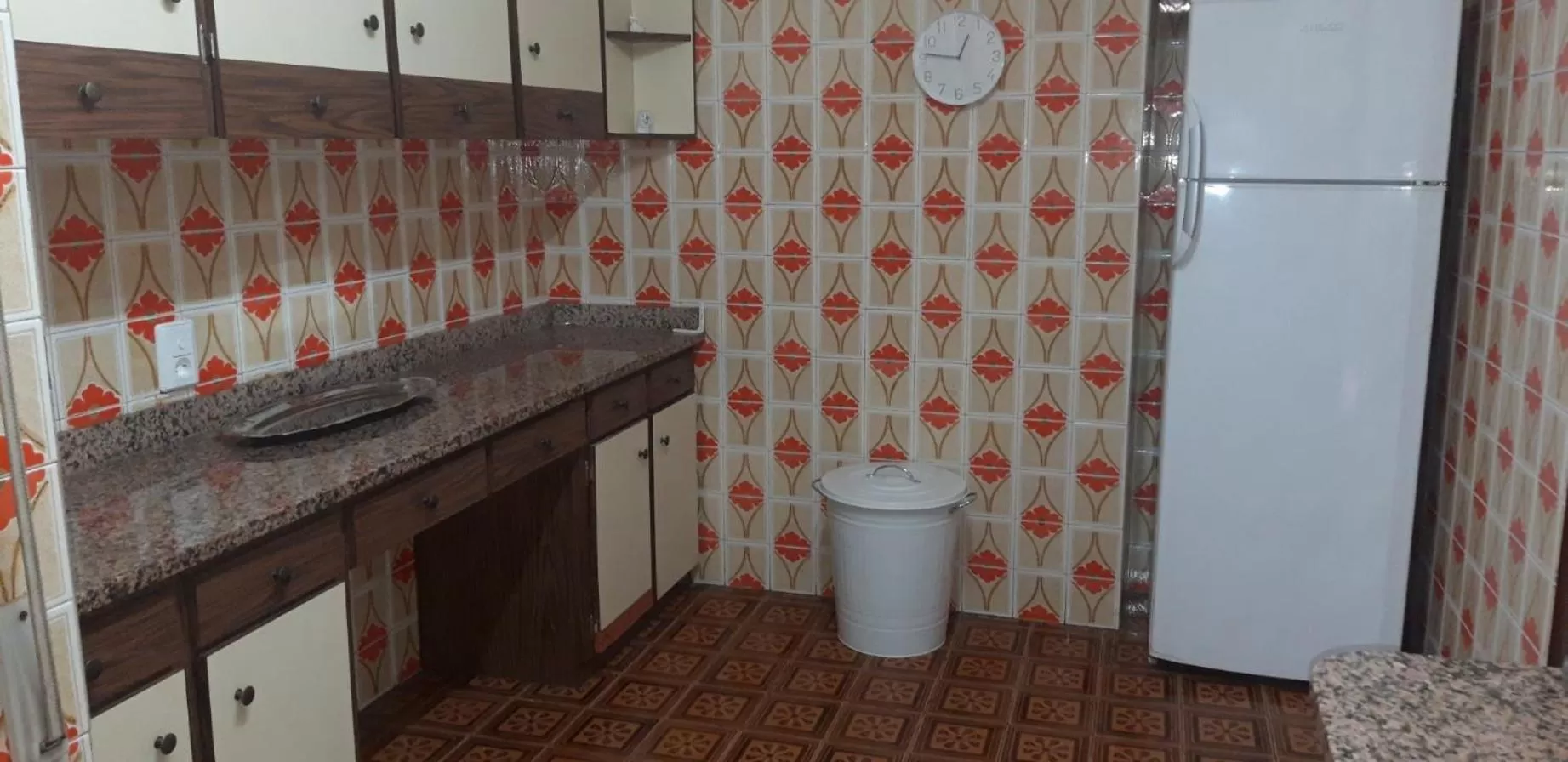 Bathroom in Pensión Benavente AP-7 3 min - Playa 5 min coche