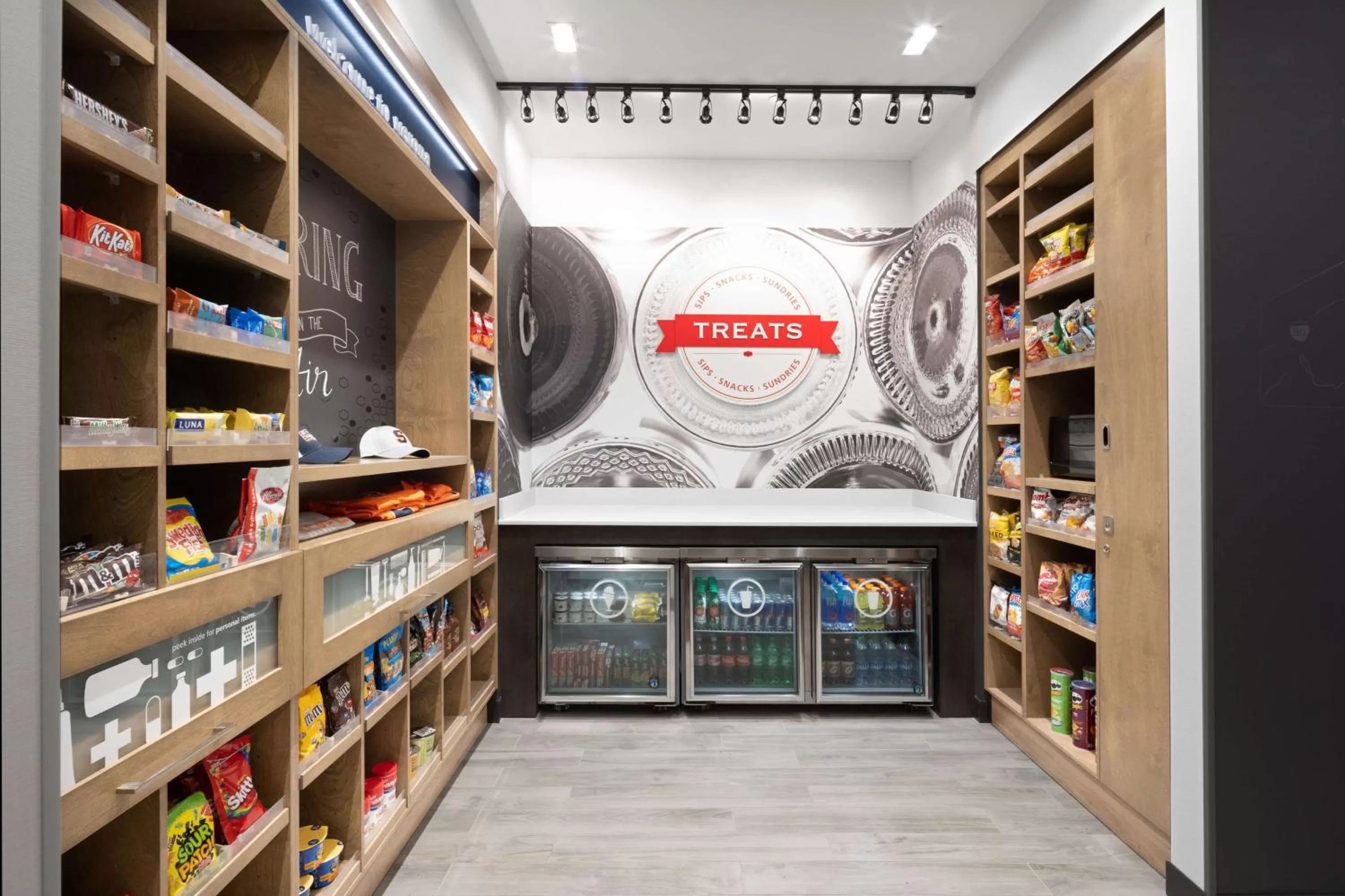 Restaurant/places to eat, Bed in Hampton Inn by Hilton Verona at Turning Stone