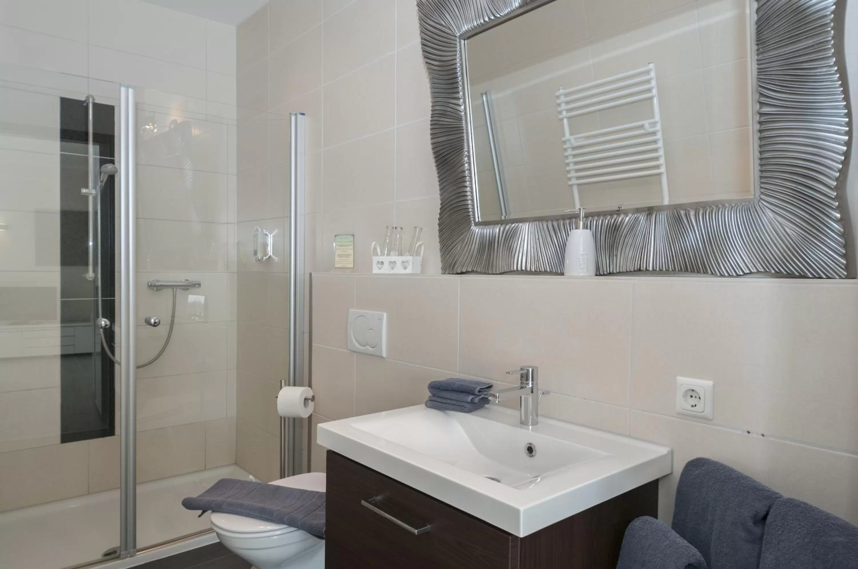 Bathroom in Hotel Villa Altes Land