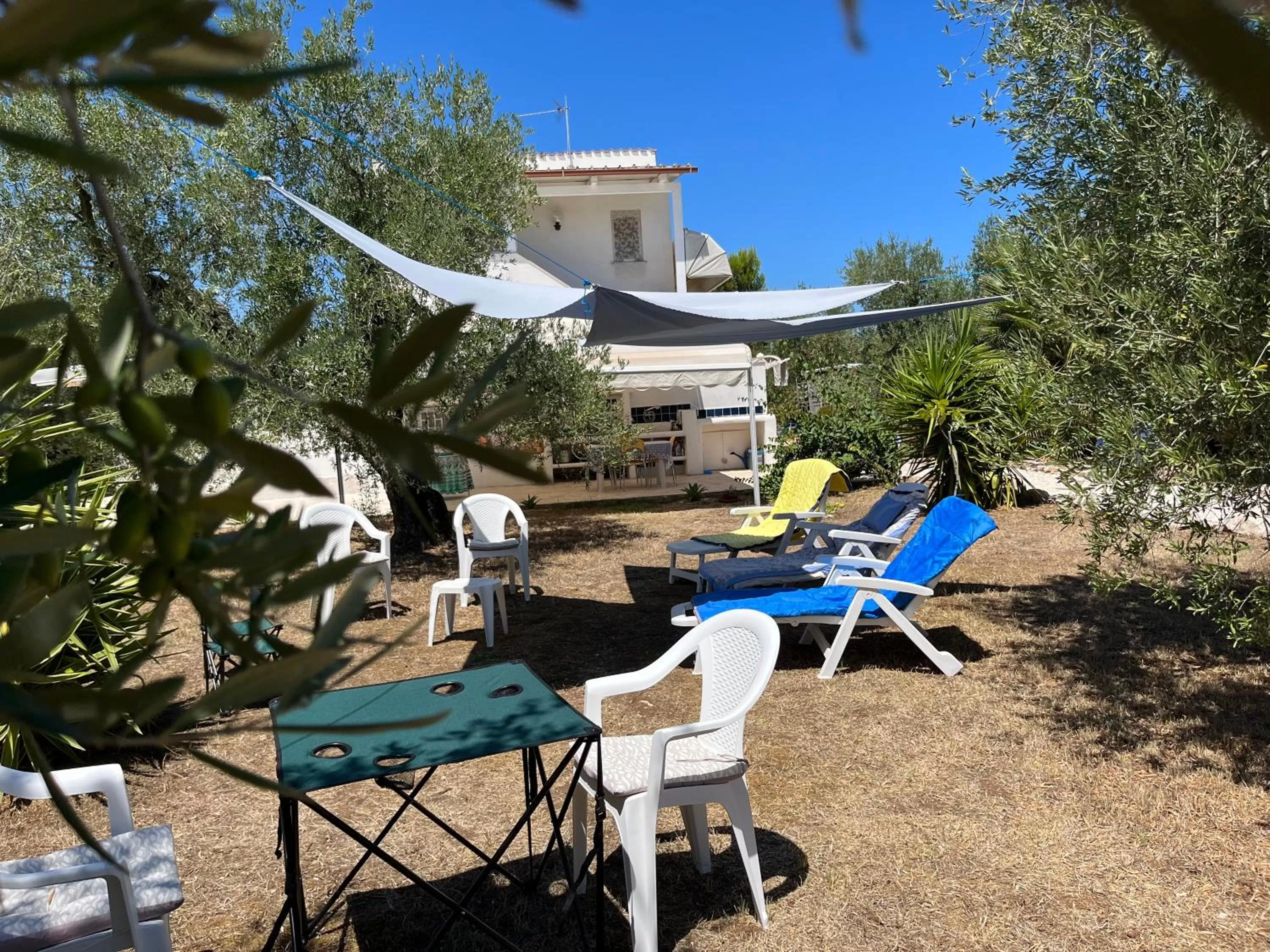 Garden in B&B Villa Mediterranea with private parking