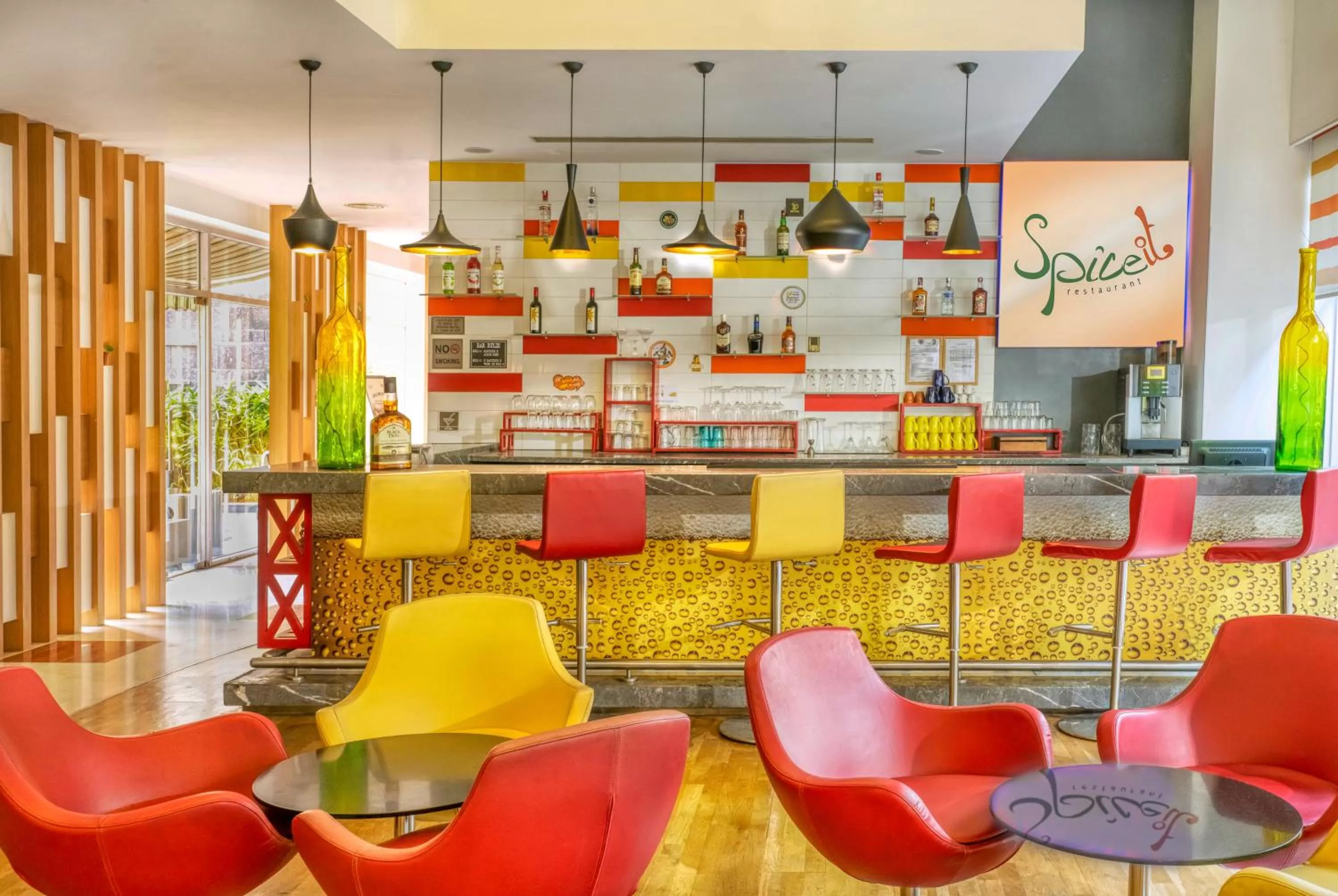 Lounge or bar in ibis Hyderabad Hitec City - An Accor Brand