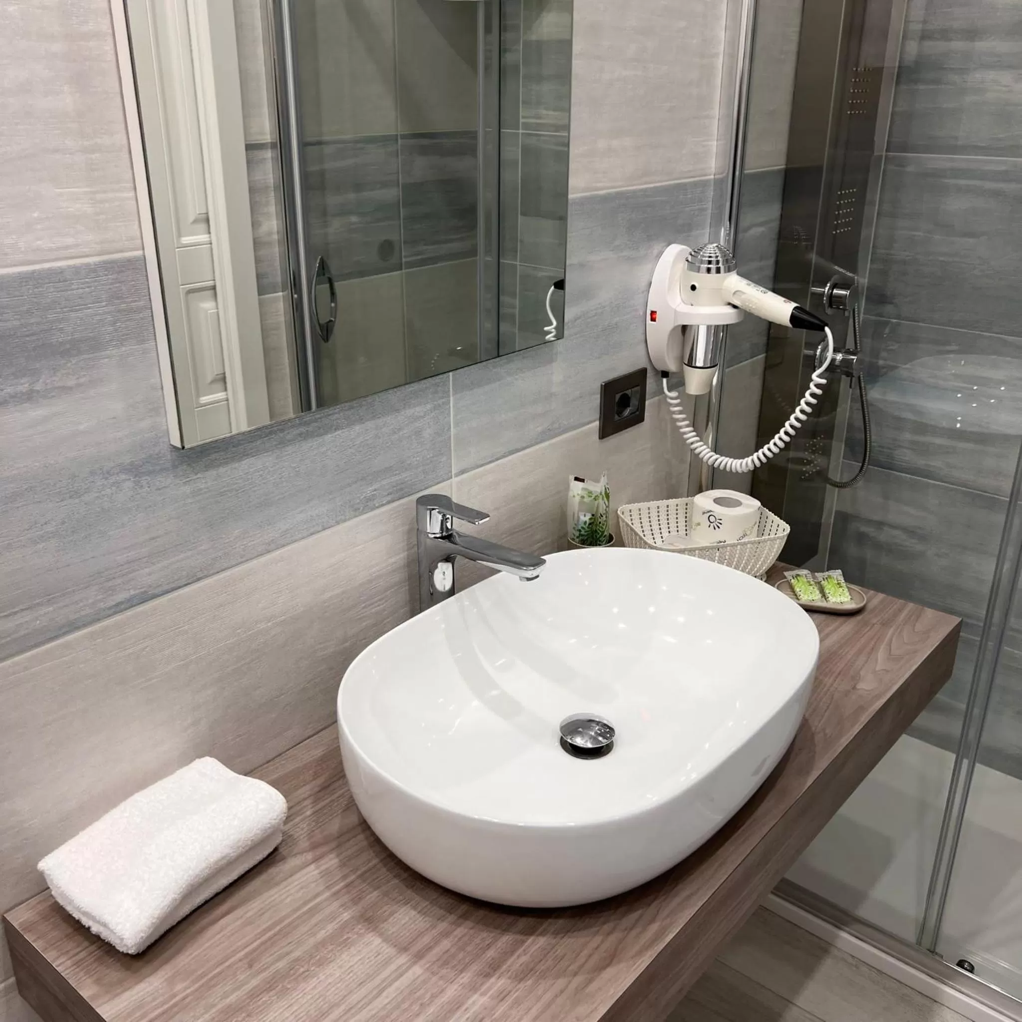 Bathroom in Toledo Relax