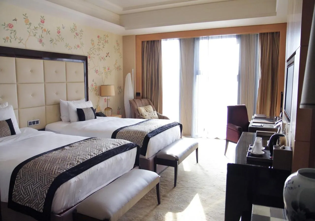 Photo of the whole room, Bed in Wanda Vista Beijing