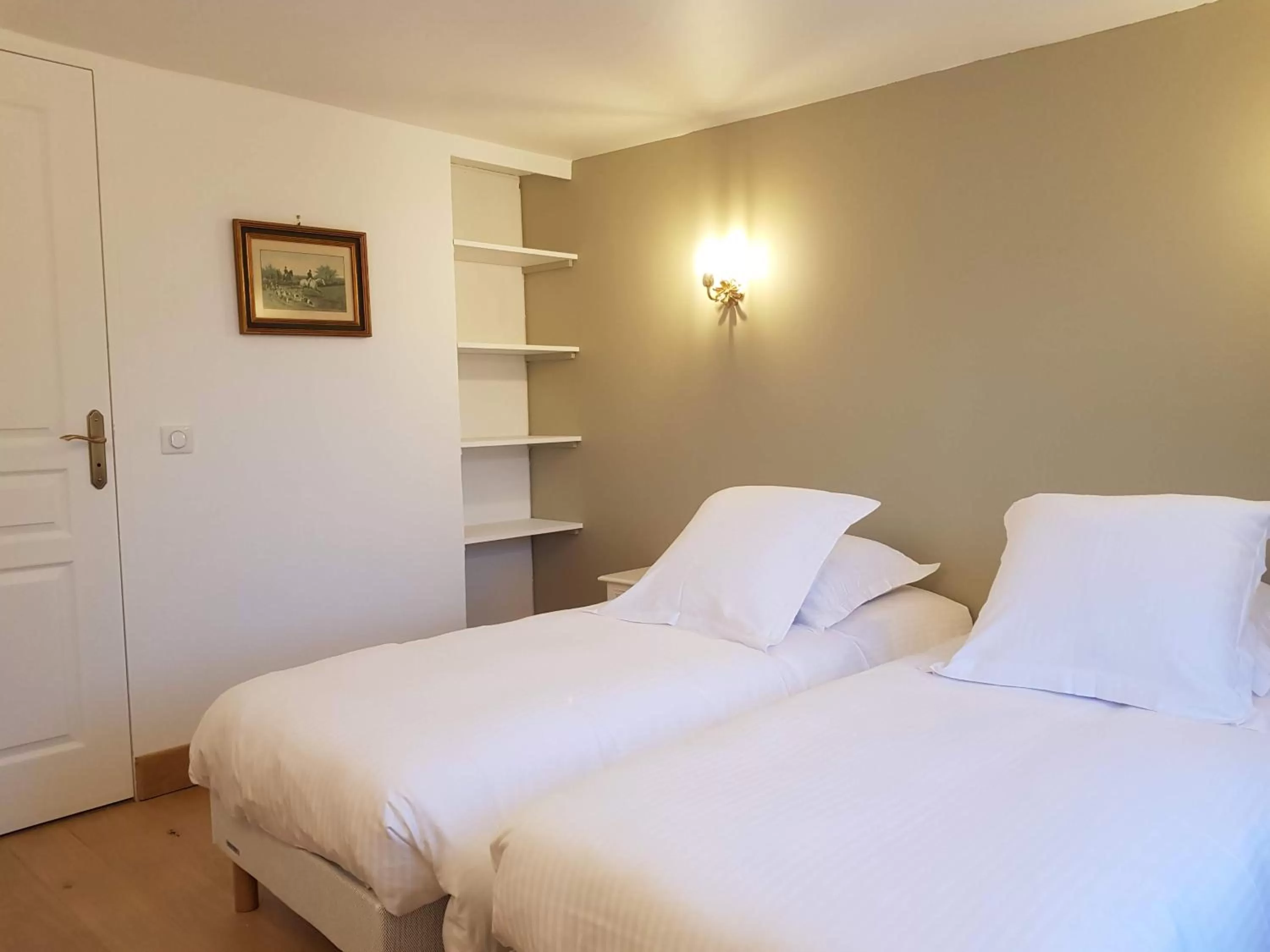 Bedroom, Bed in Les Cabines