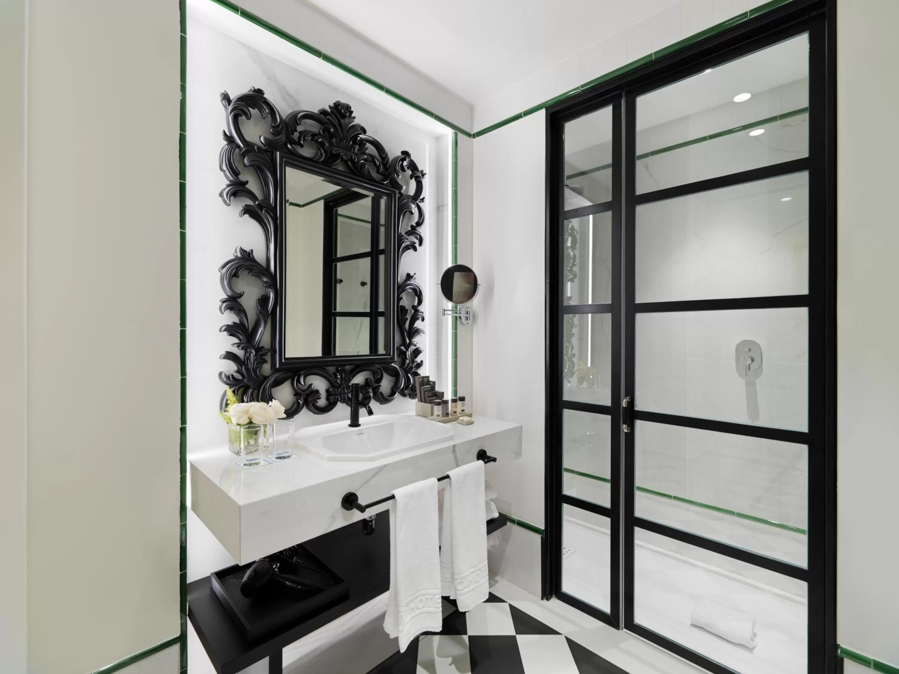 Bathroom in H10 Casa de la Plata