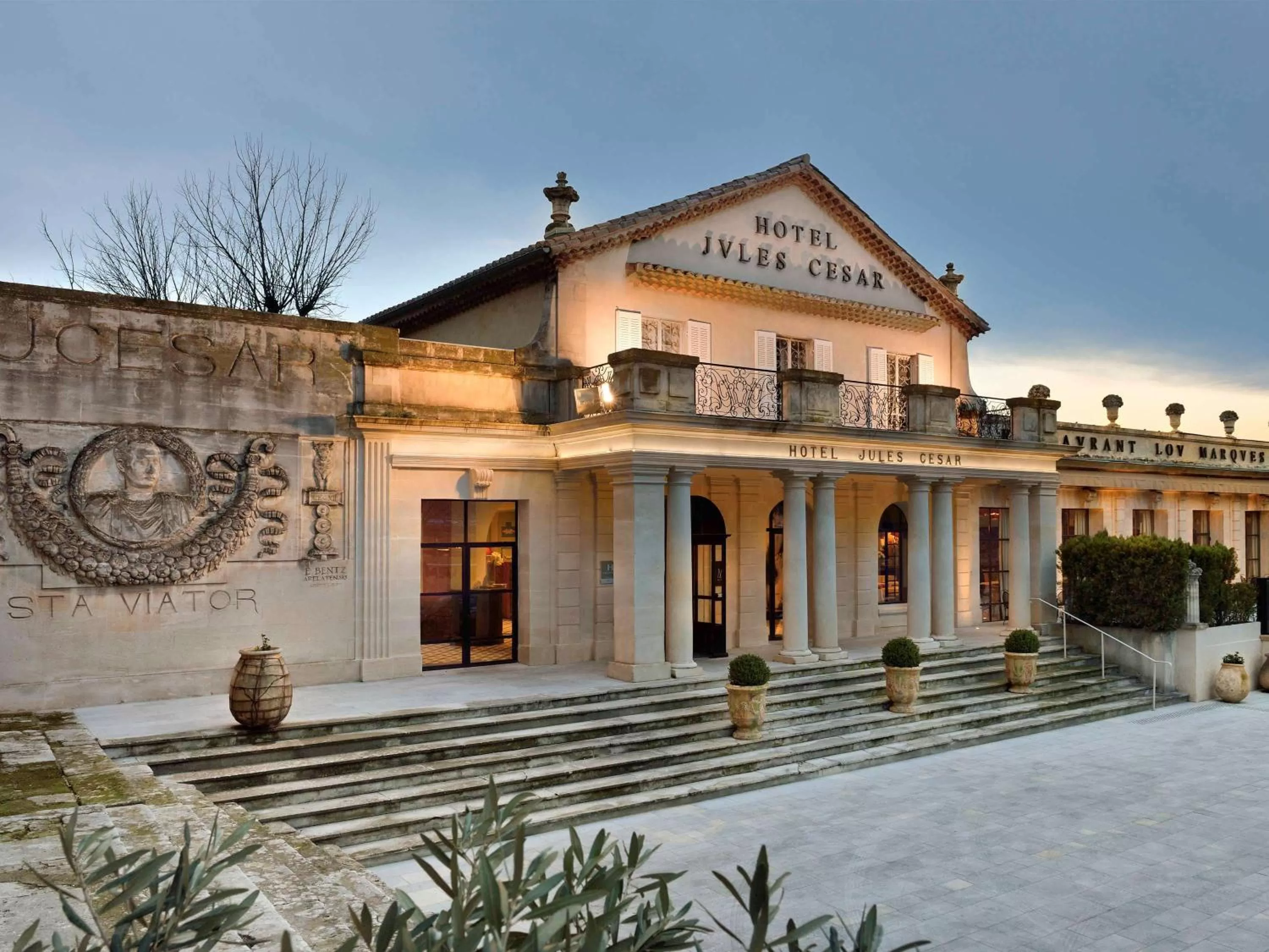 Property building in Hôtel & Spa Jules César Arles - MGallery Hotel Collection
